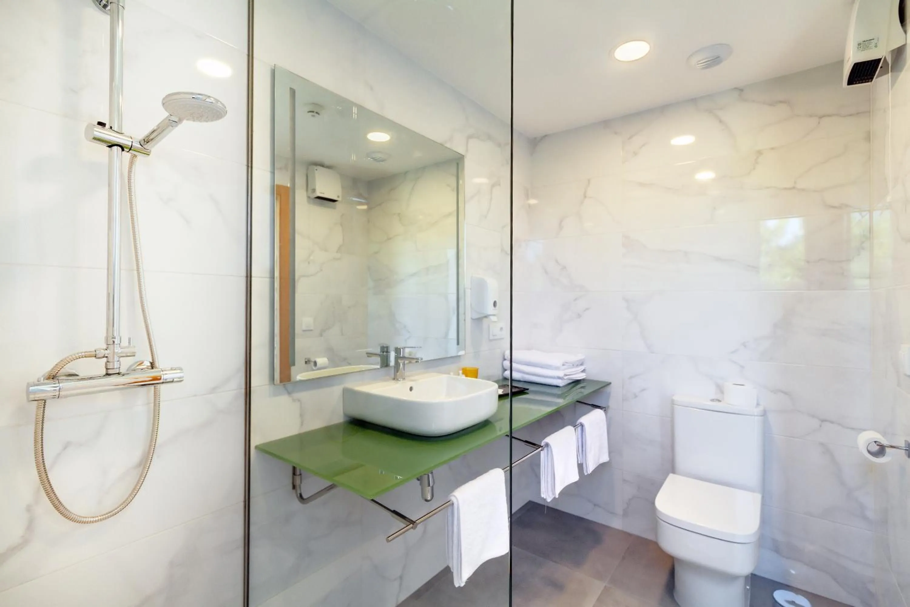 Bathroom in Duerming O Casal da Martiña