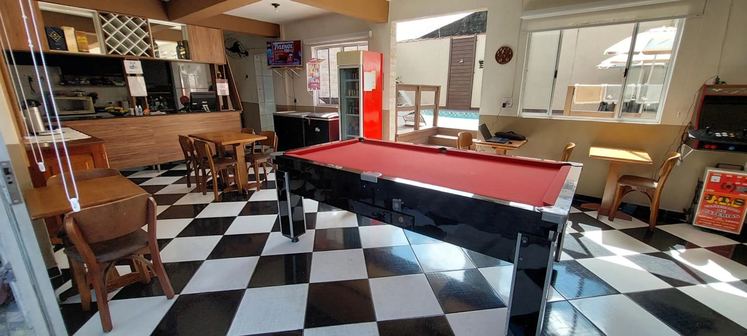 Billiard in Pousada Zambeze