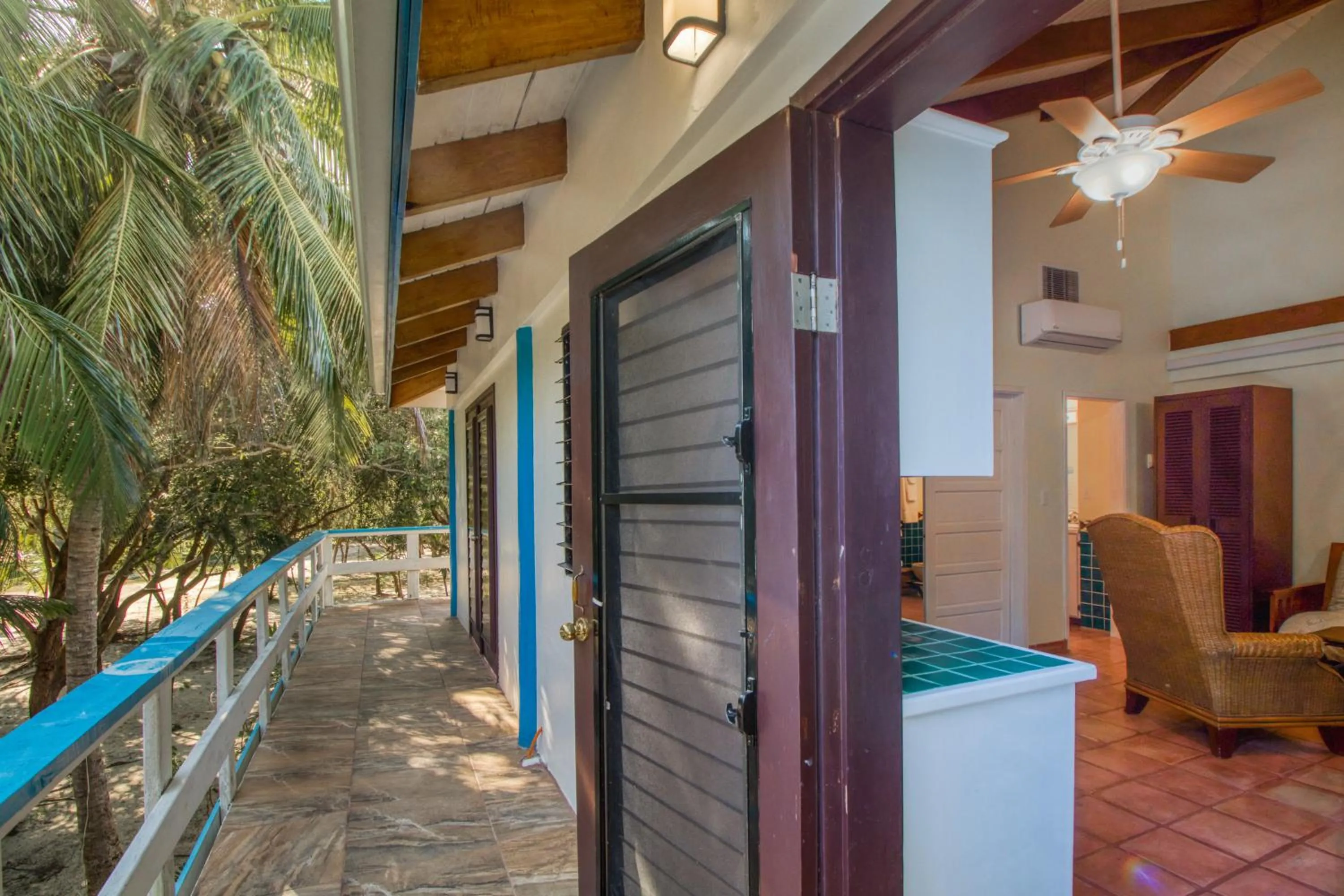 Condo #27 @ Beachside Villas