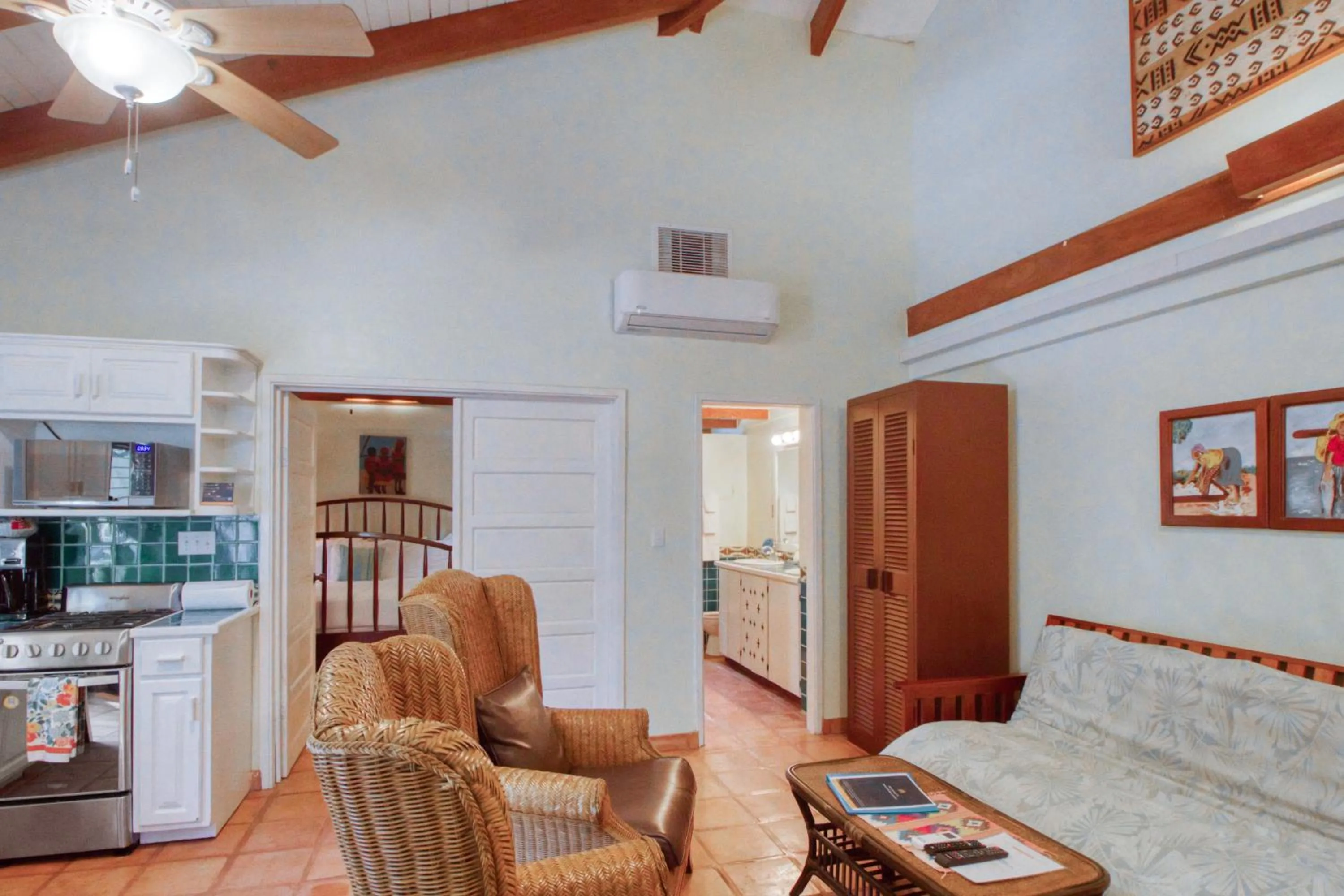 Condo #27 @ Beachside Villas
