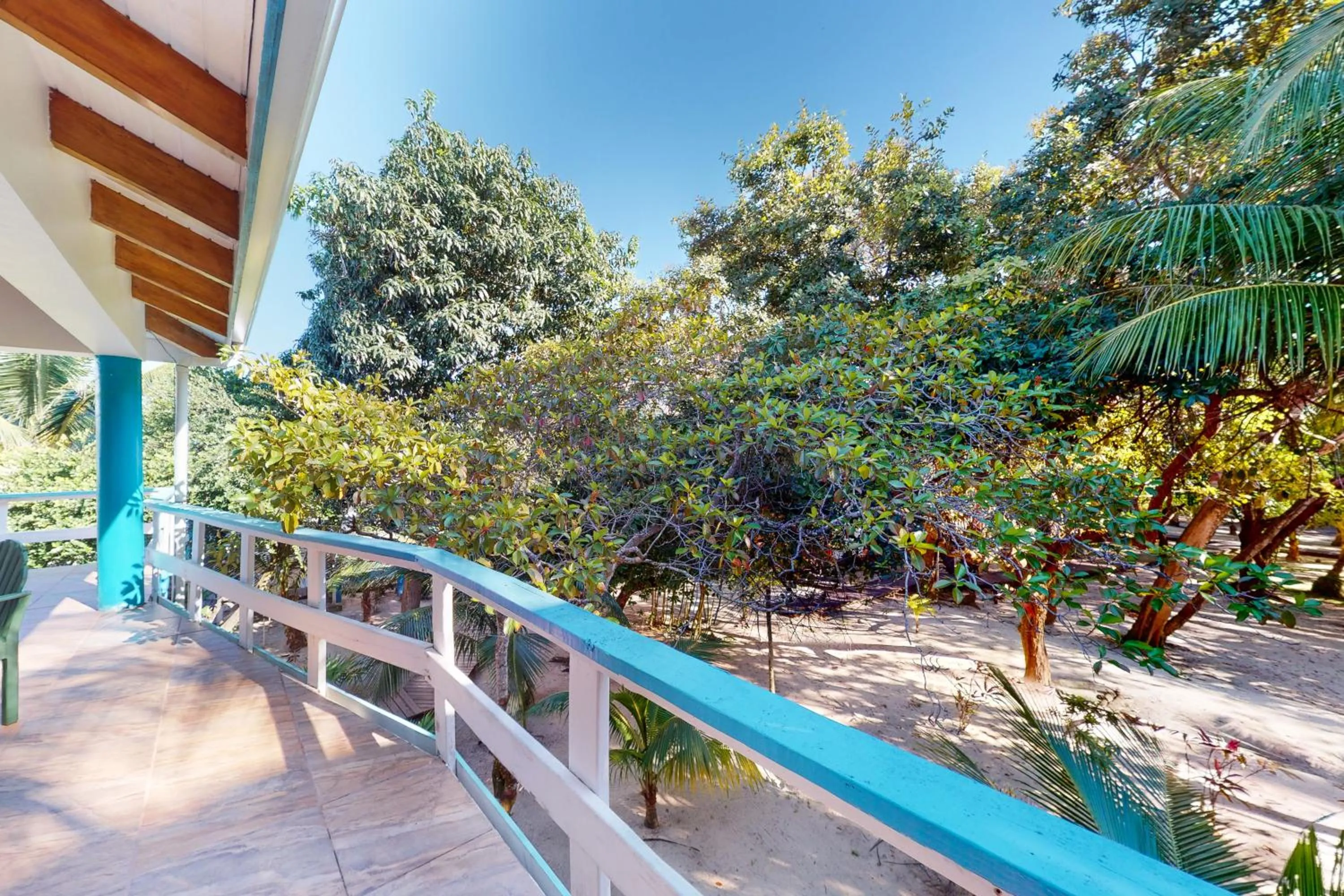 Condo #27 @ Beachside Villas