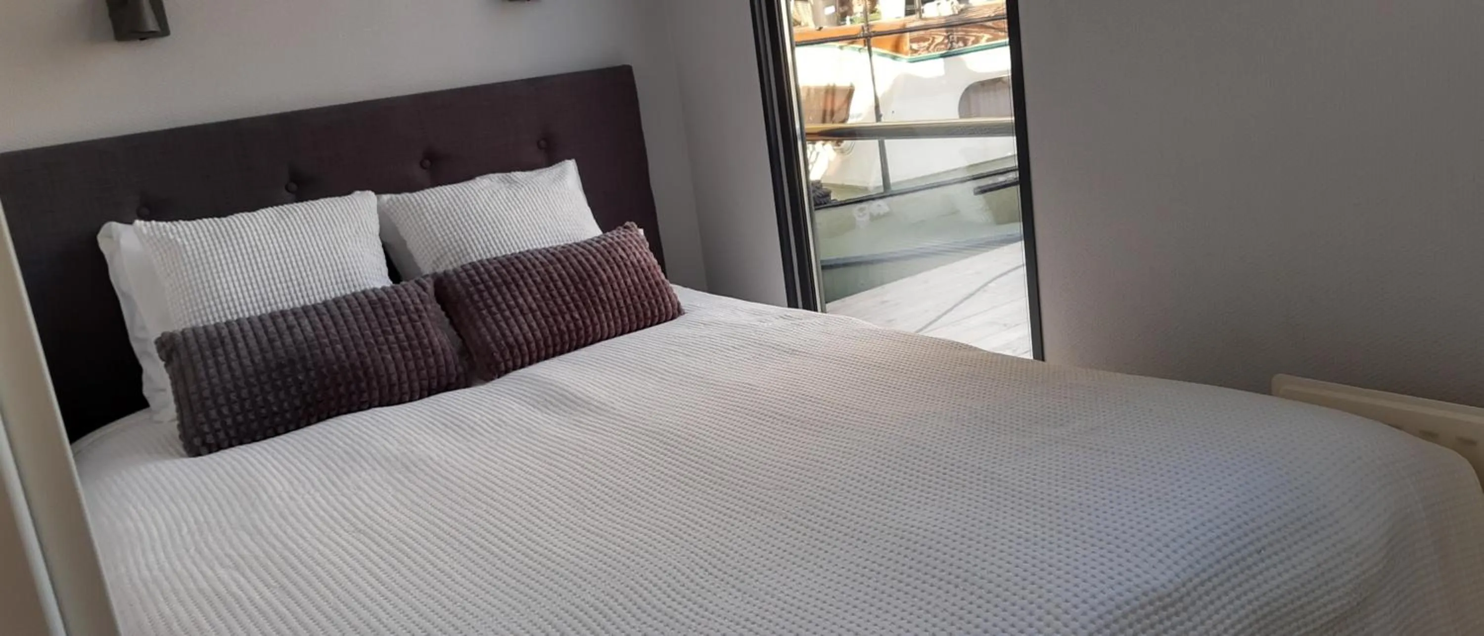 Bed in La Mare Resort