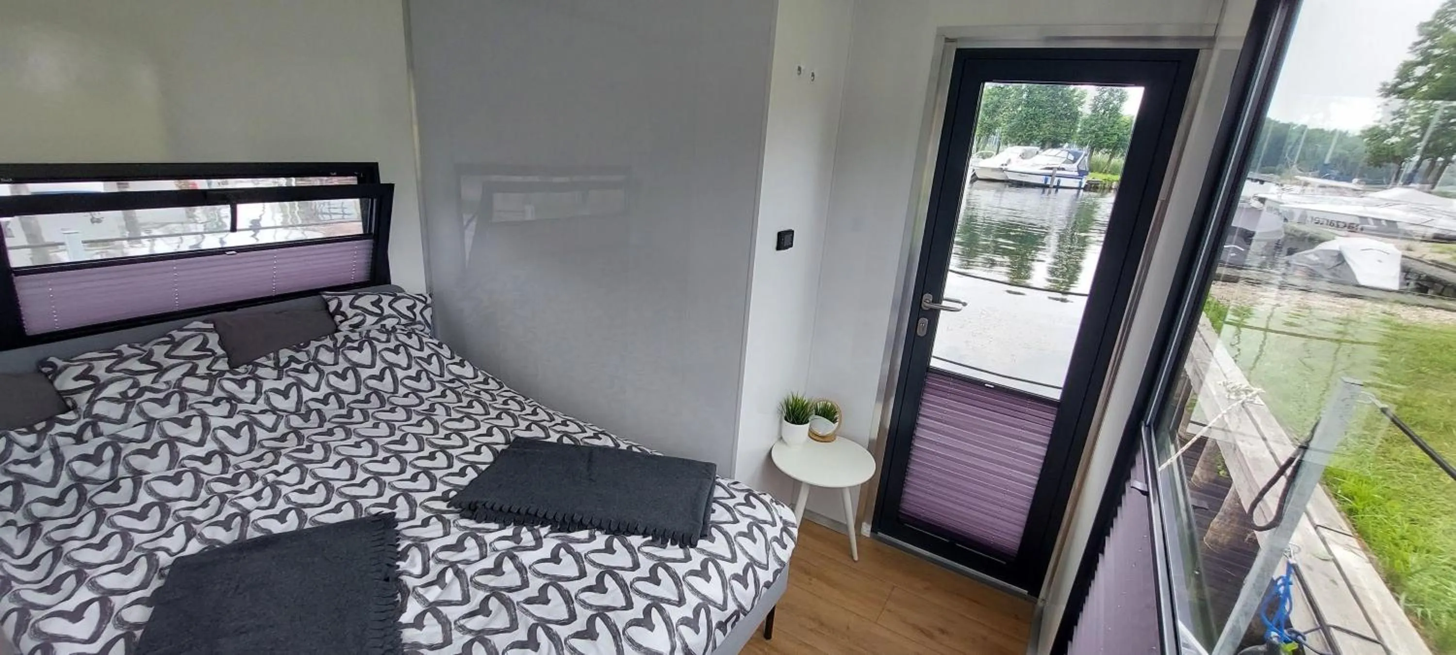 Bed in La Mare Resort