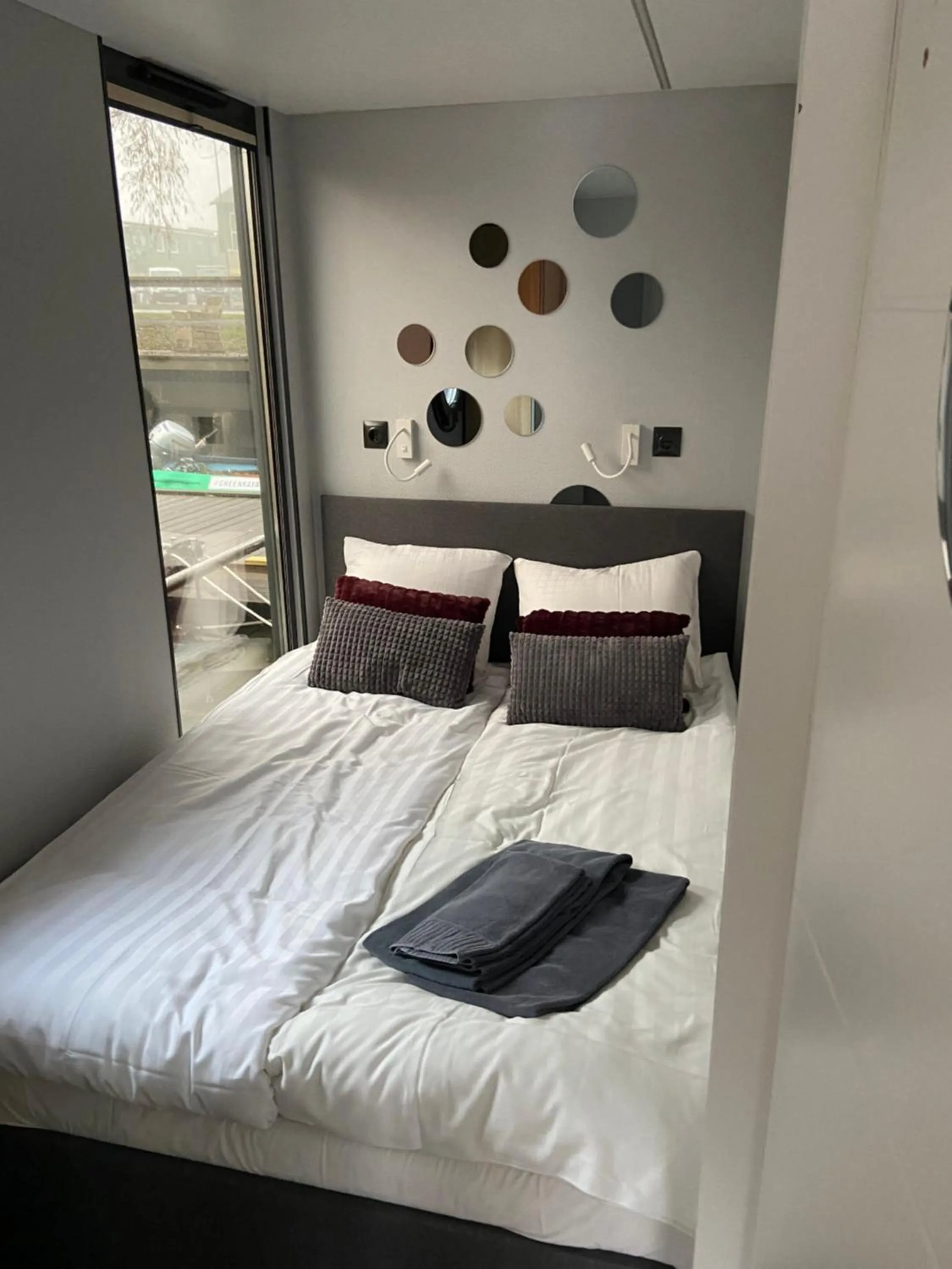 Bed in La Mare Resort