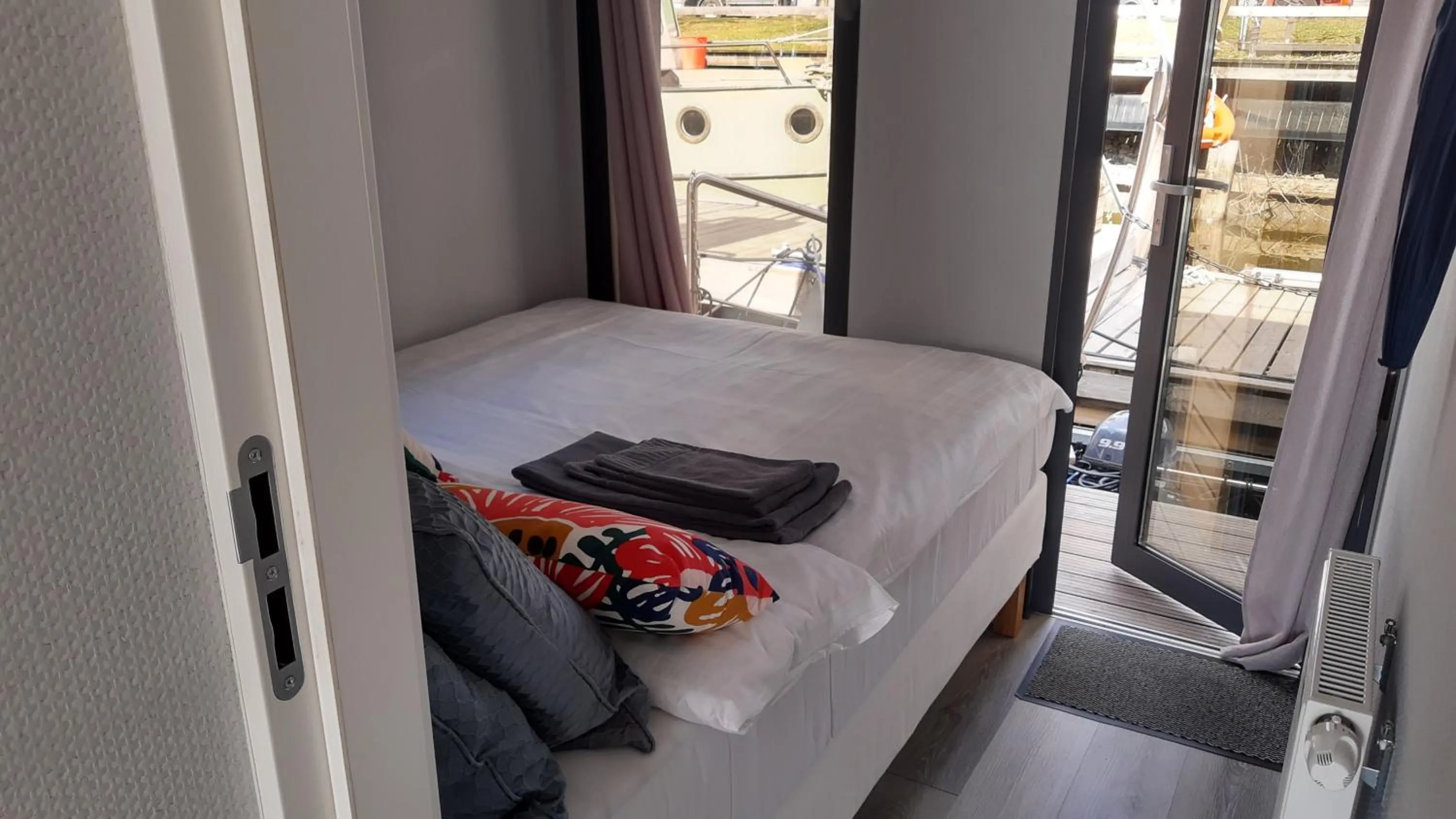 Bed in La Mare Resort