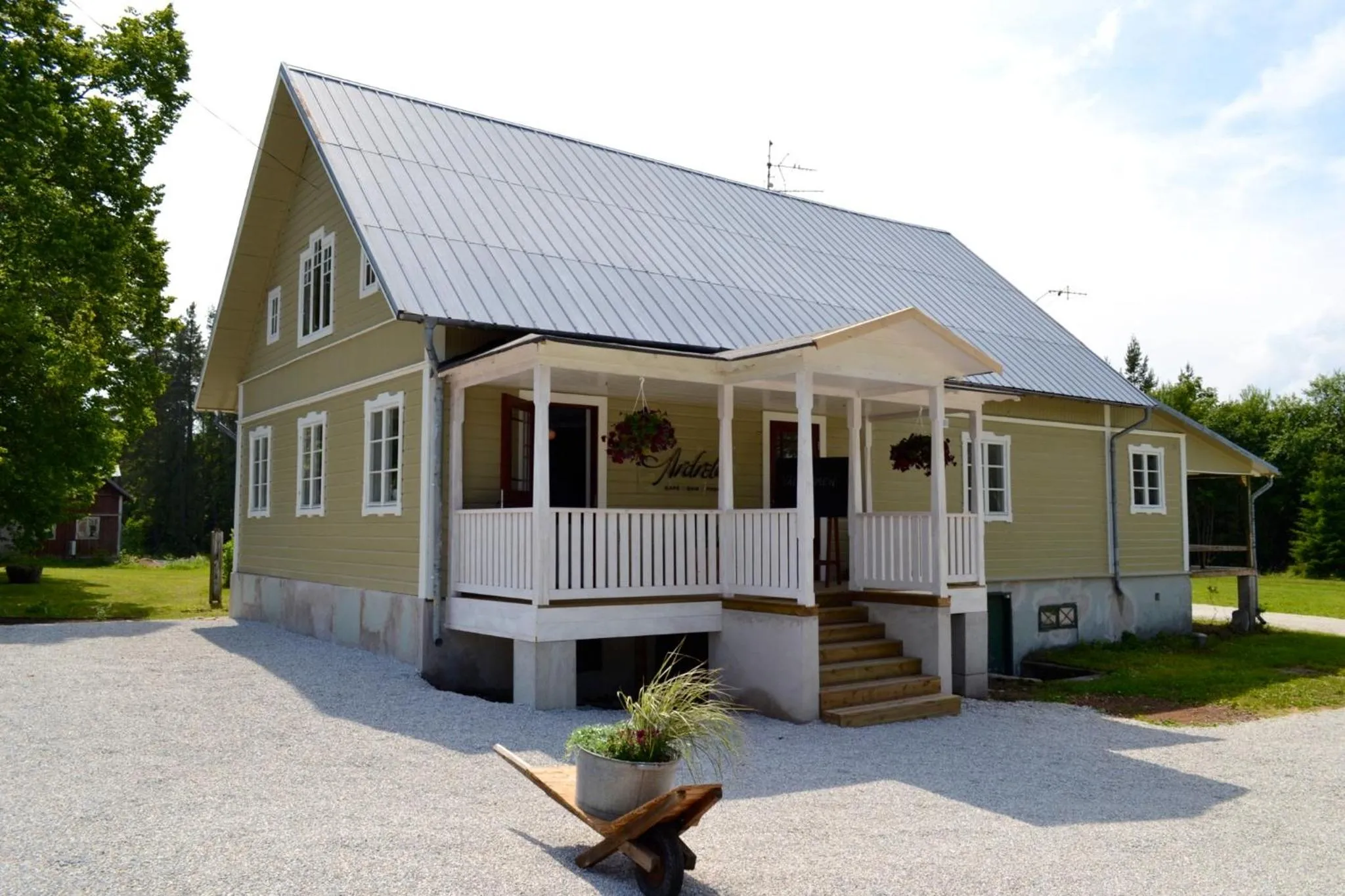 Property building in Ardrebo B&B