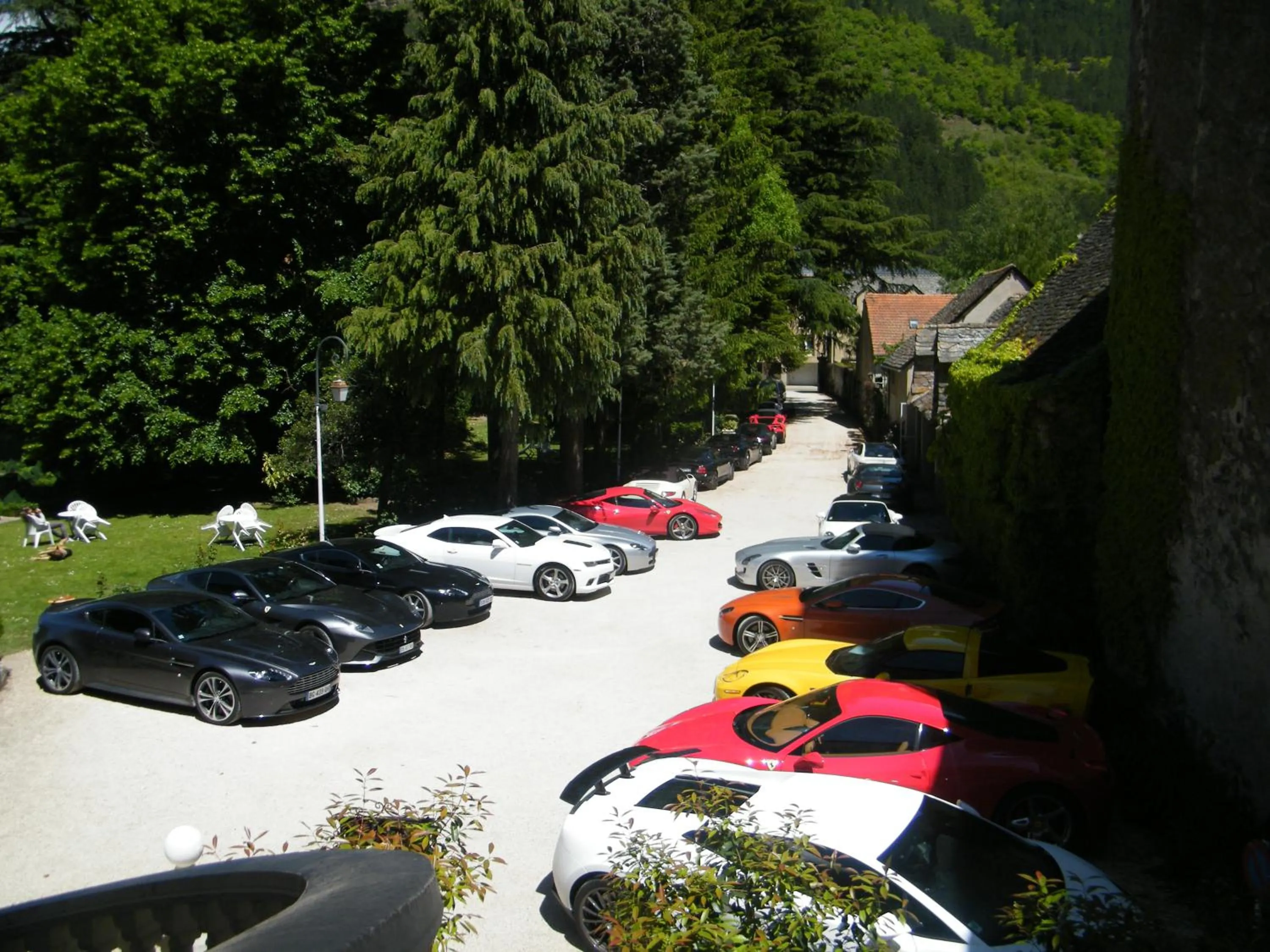 Parking in Grand Hôtel du Parc