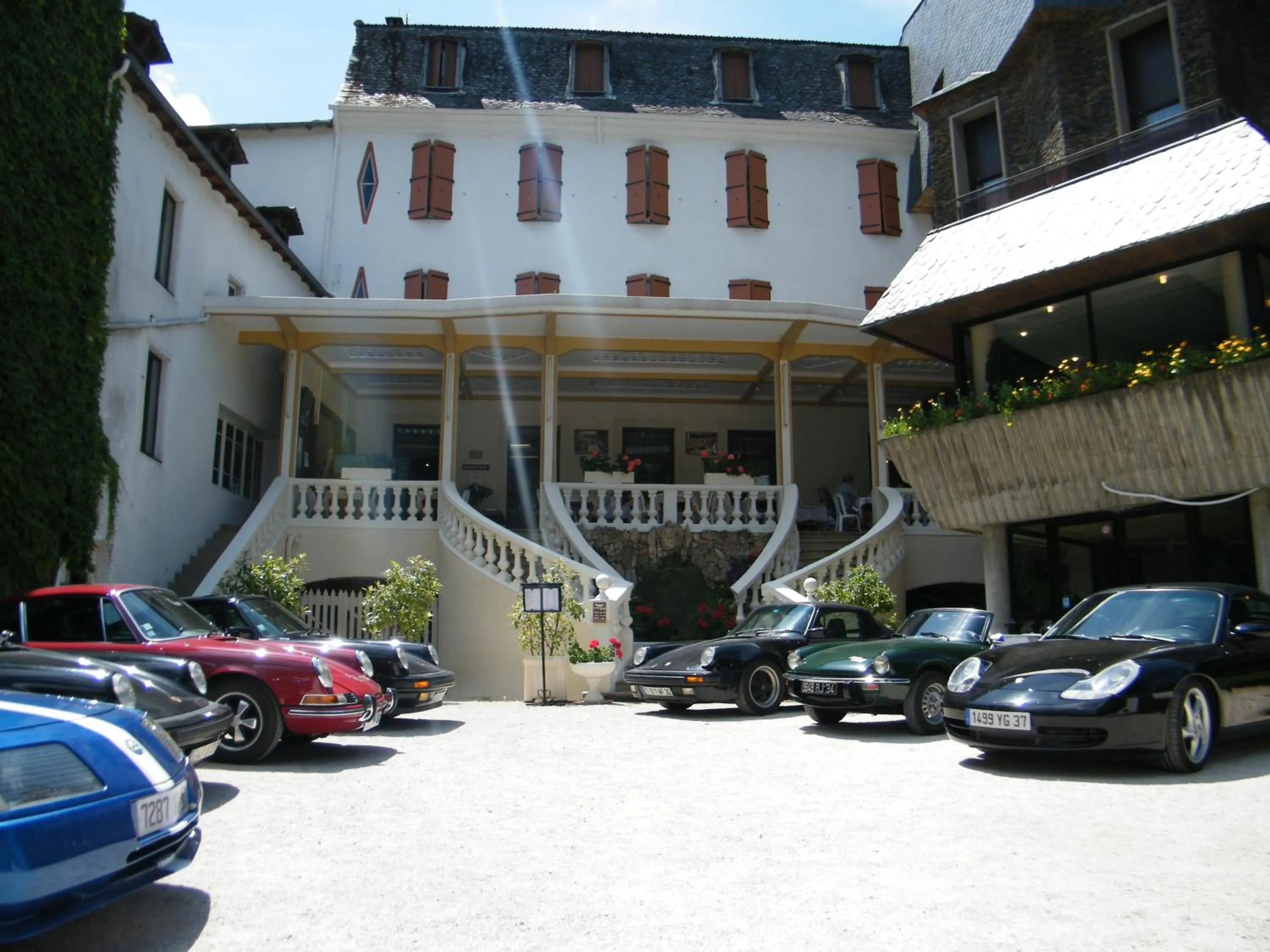 Parking in Grand Hôtel du Parc