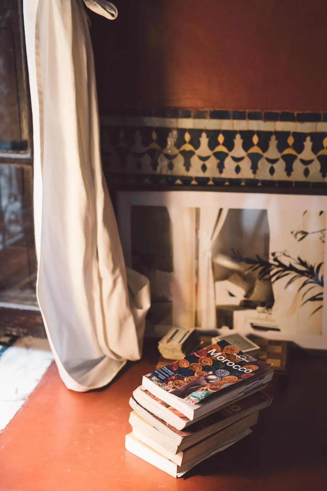 Library in Riad Tizwa Fes