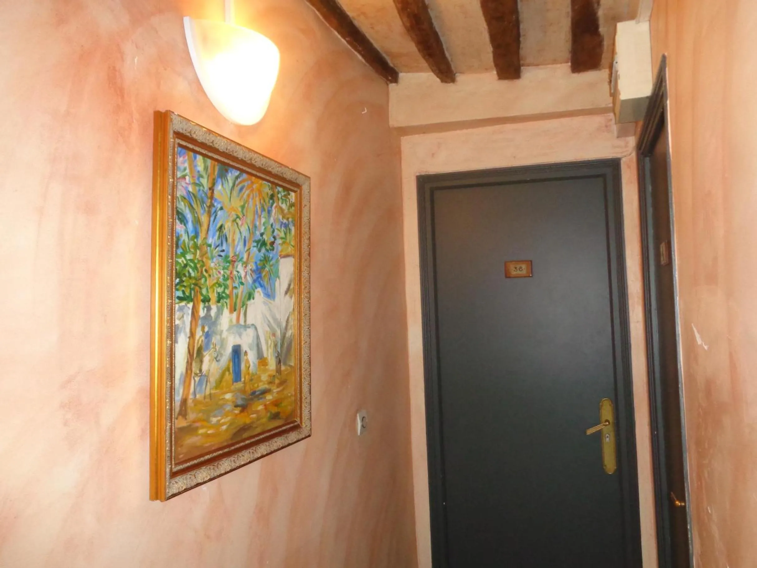 Decorative detail in Hôtel les Degrés de Notre Dame