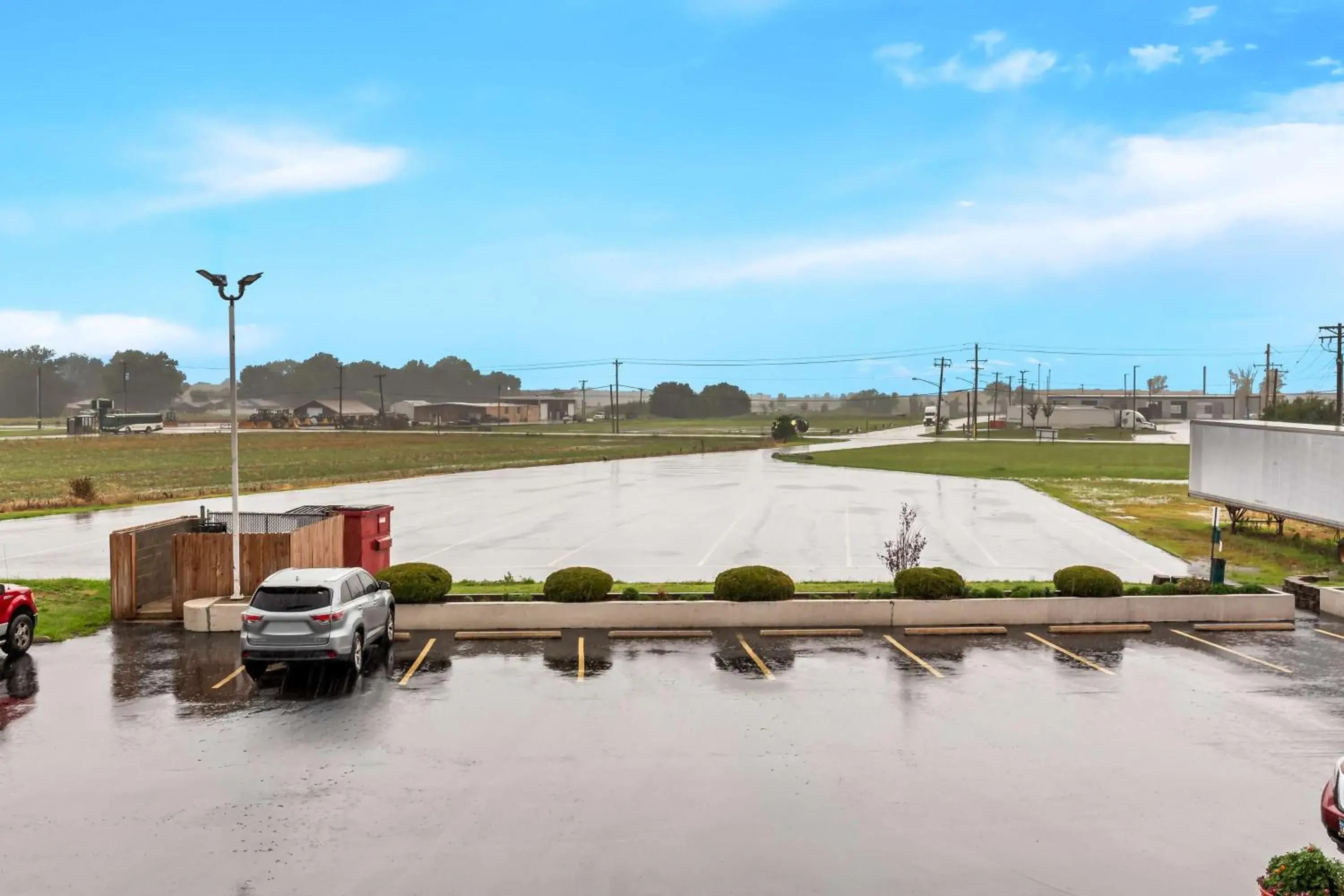 Property building in Red Lion Inn & Suites Saint Louis Property building in Red Lion Inn & Suites Saint Louis