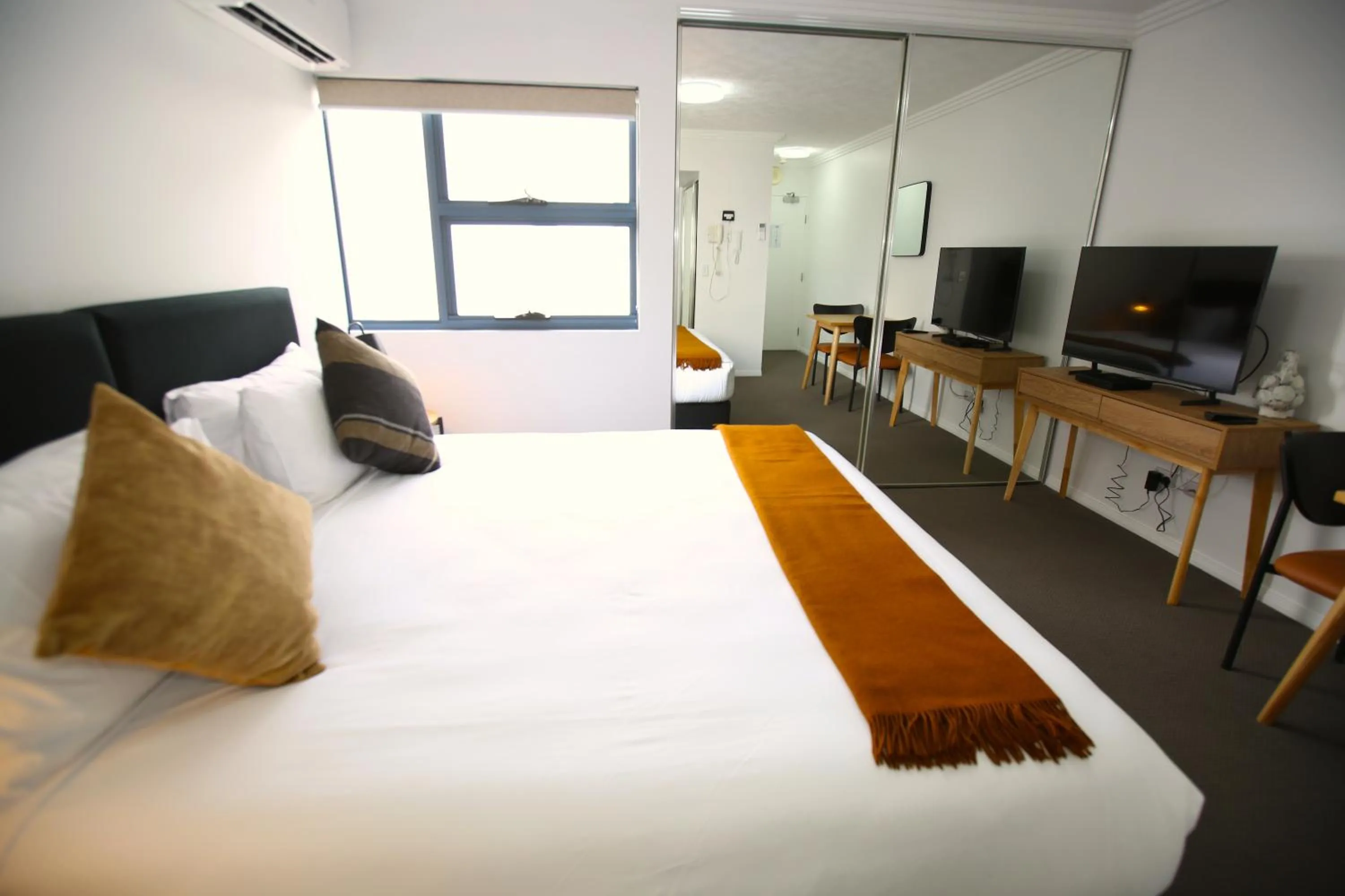 Bed in Gabba Central Apartments