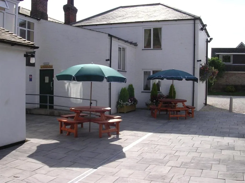 Property building in Thornton Hunt Inn