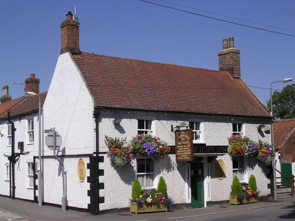 Property building in Thornton Hunt Inn