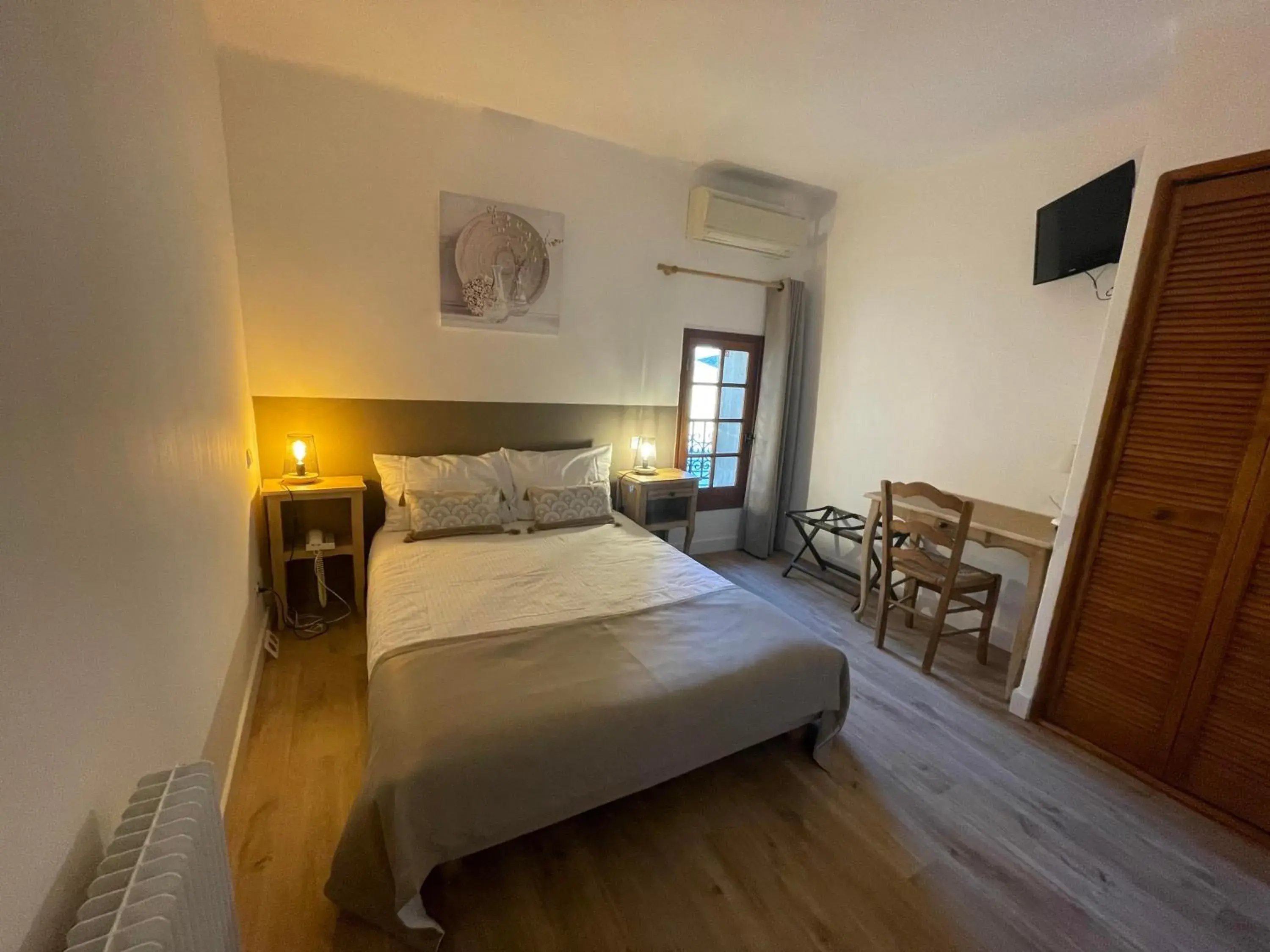 Classic Double Room in La Passiflore Classic Double Room in La Passiflore