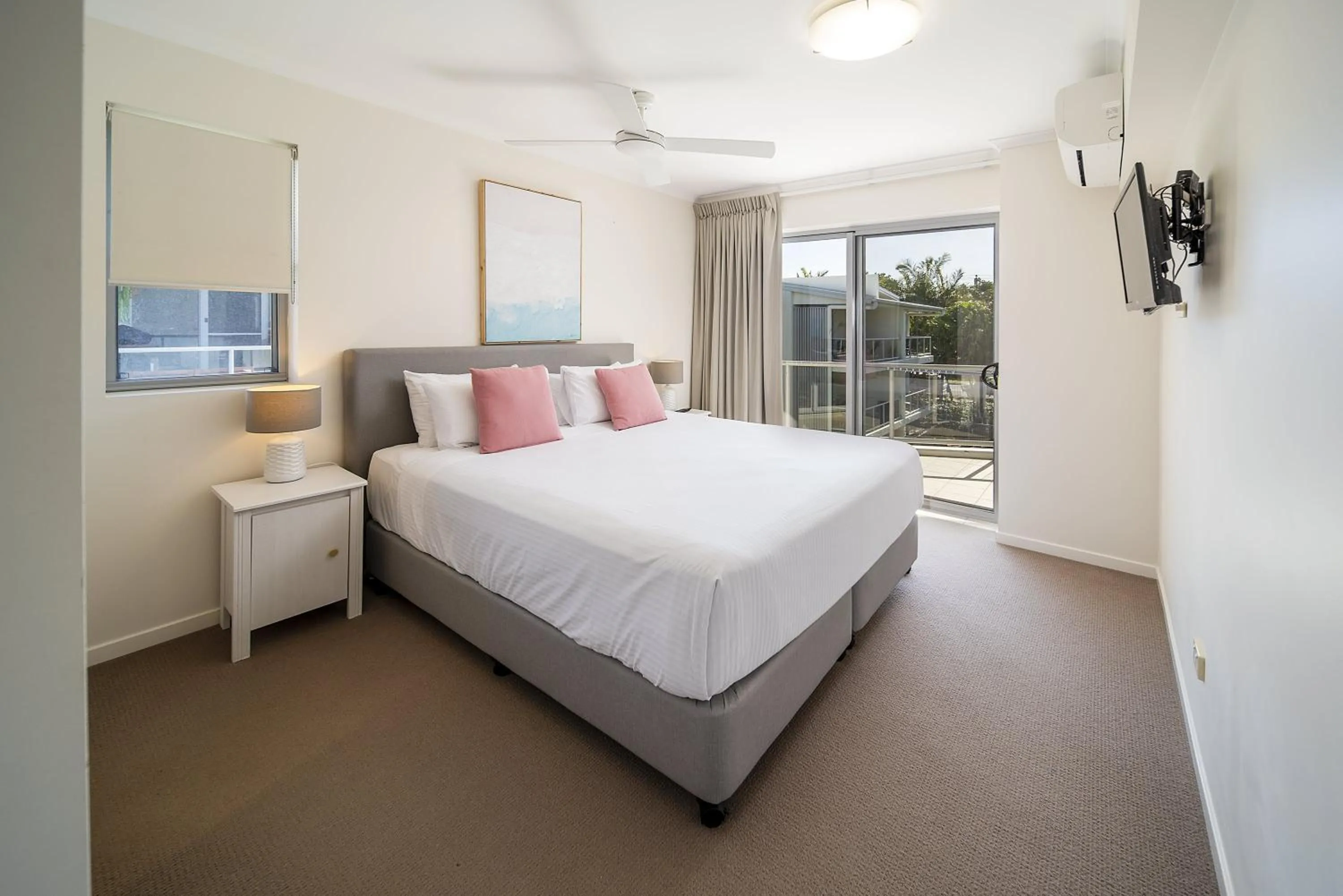 Balcony/Terrace, Bed in Coolum At The Beach