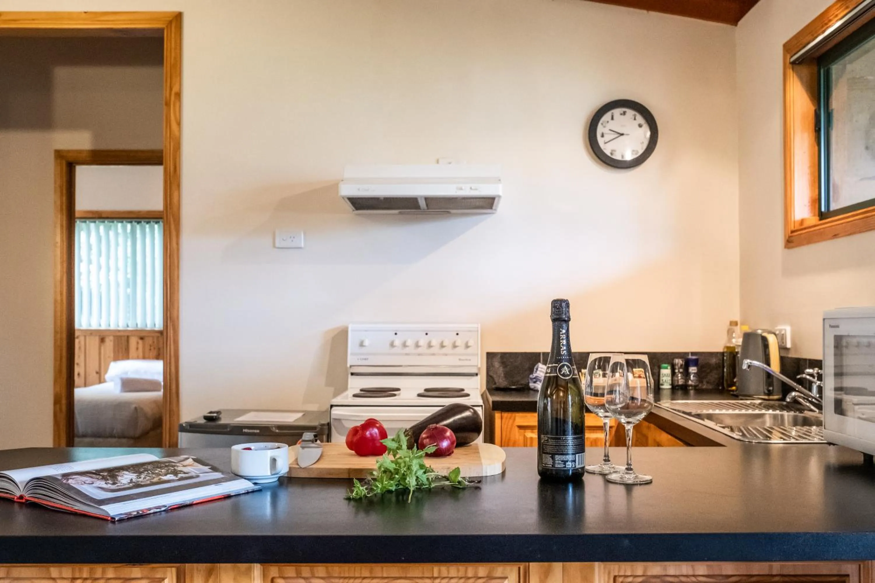kitchen in Freycinet Cottage 2 – Dolerite
