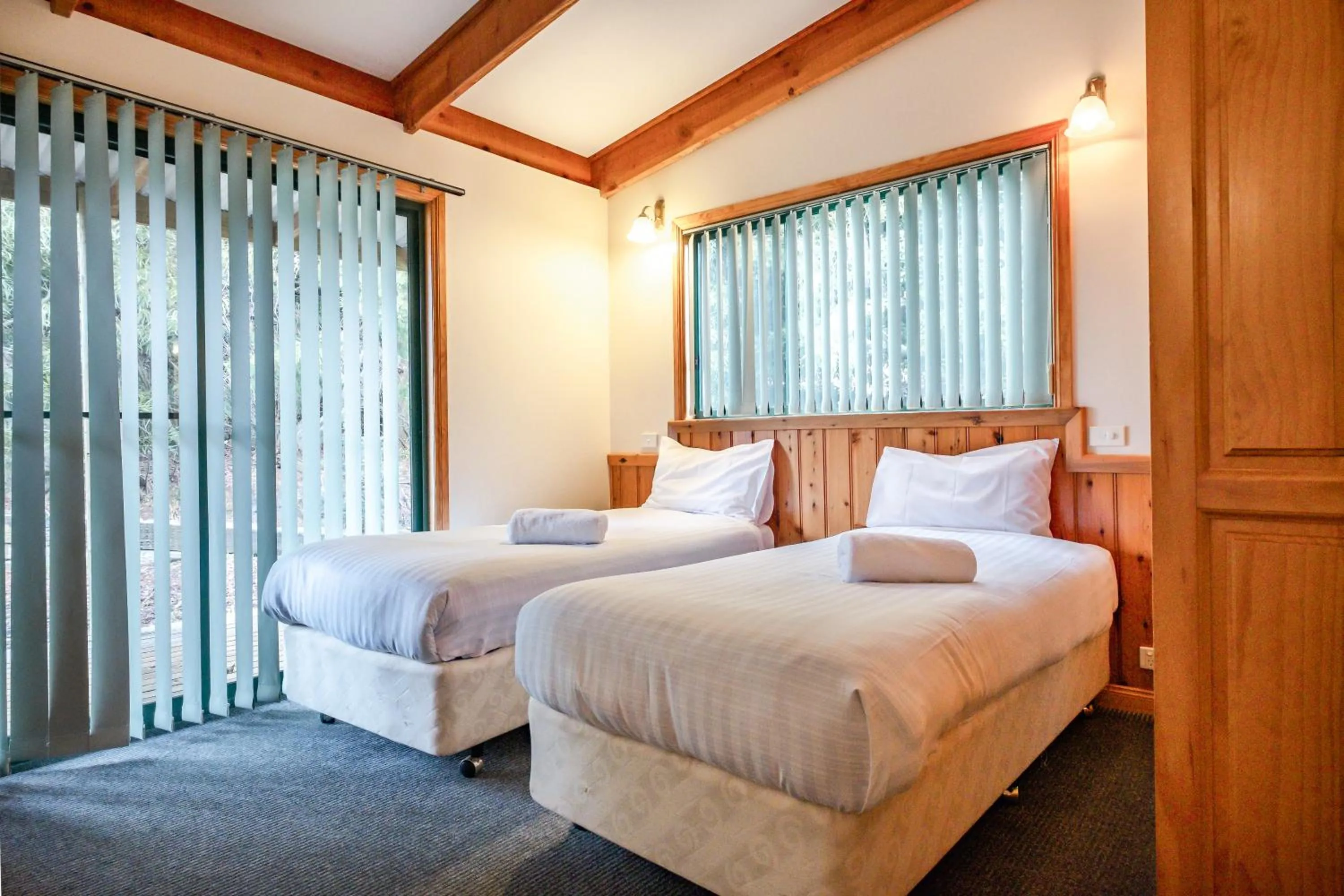 Bed in Freycinet Cottage 2 – Dolerite