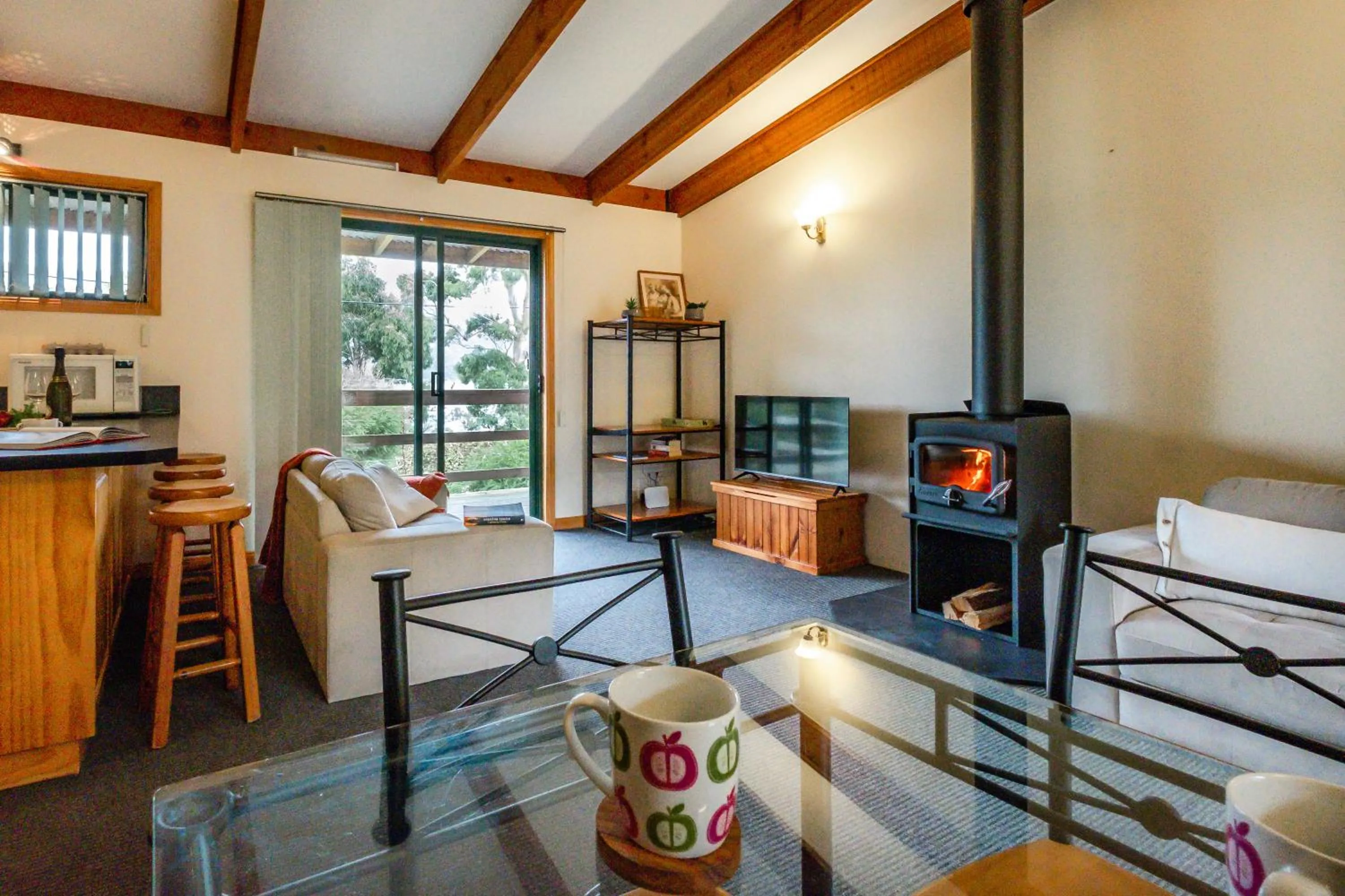 TV and multimedia in Freycinet Cottage 2 – Dolerite