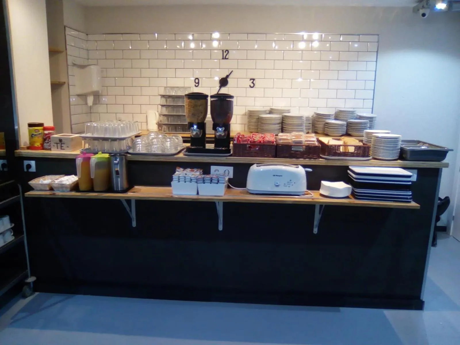 Food and drinks in Hostel Catedral Burgos