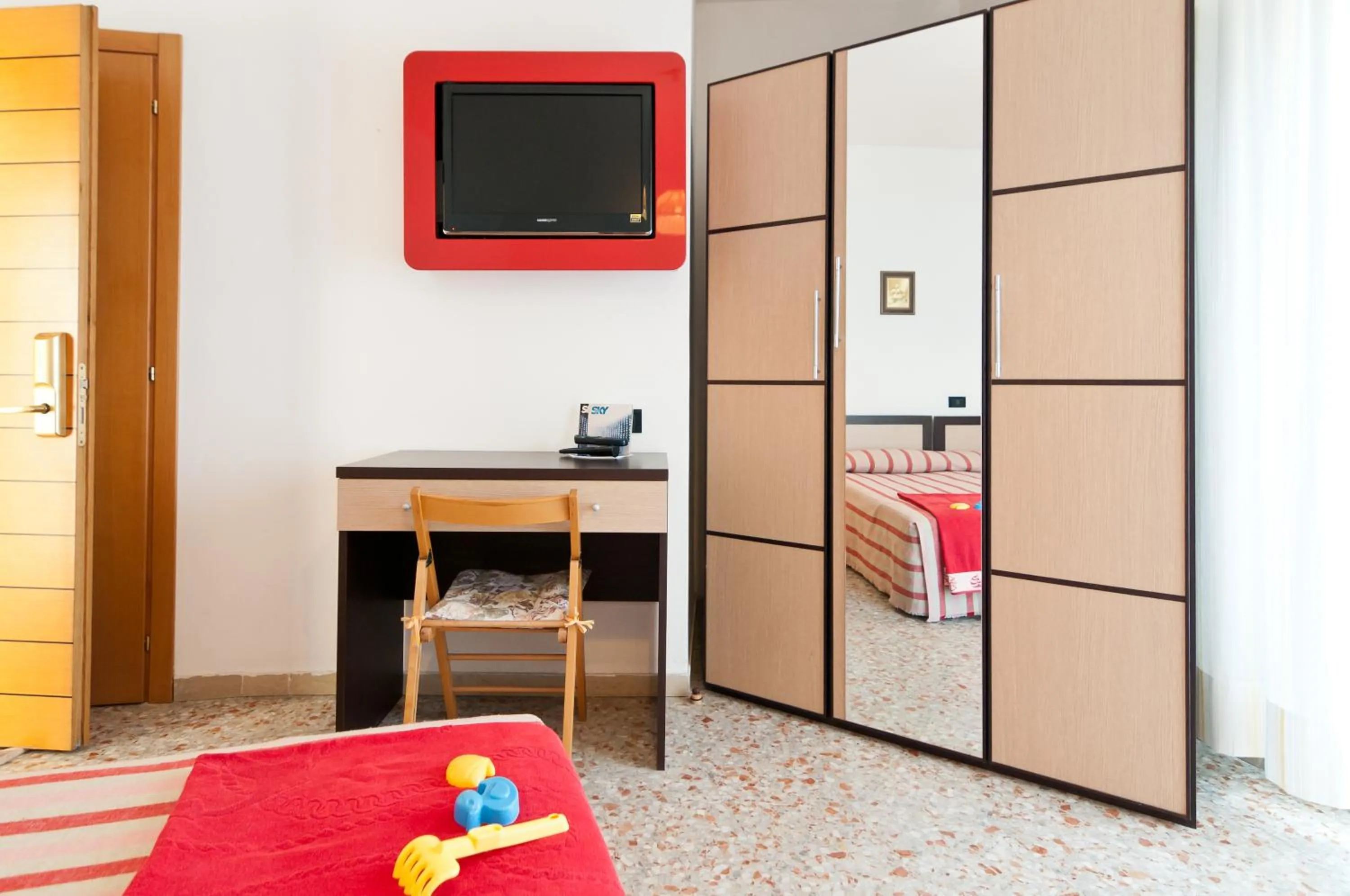 Bedroom, Bed in Hotel Milan