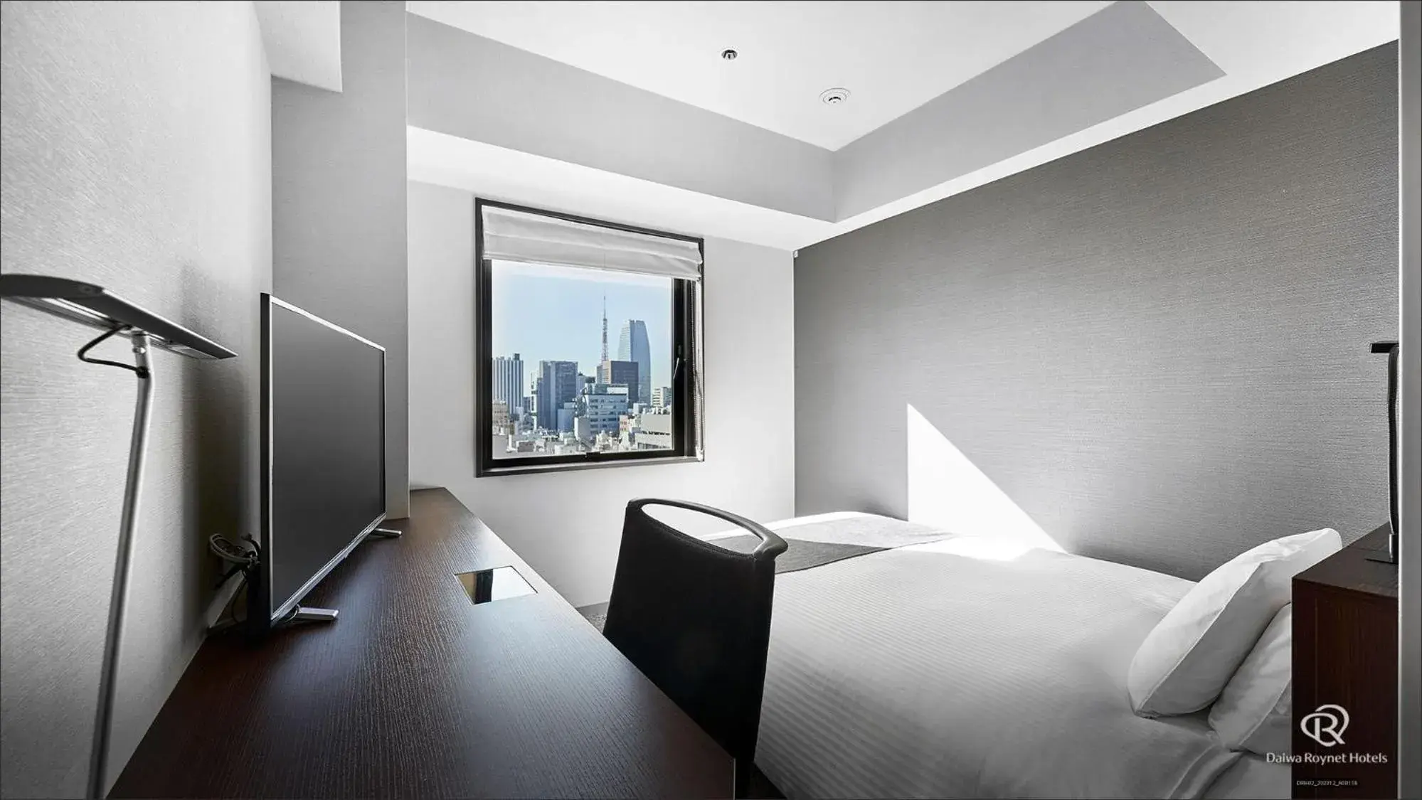 Bed in Daiwa Roynet Hotel Shimbashi Bed in Daiwa Roynet Hotel Shimbashi