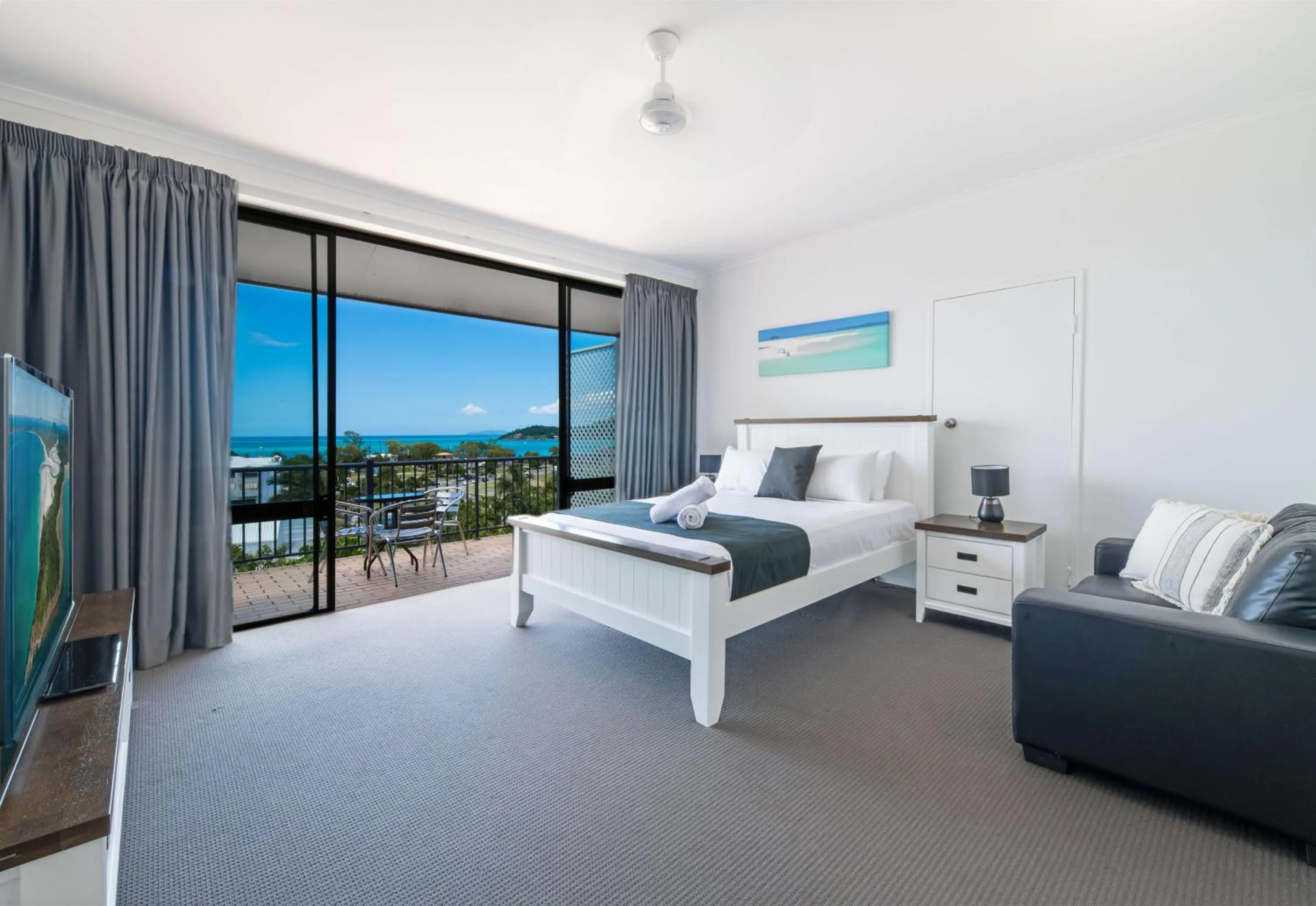 Bed in Whitsunday Terraces Resort