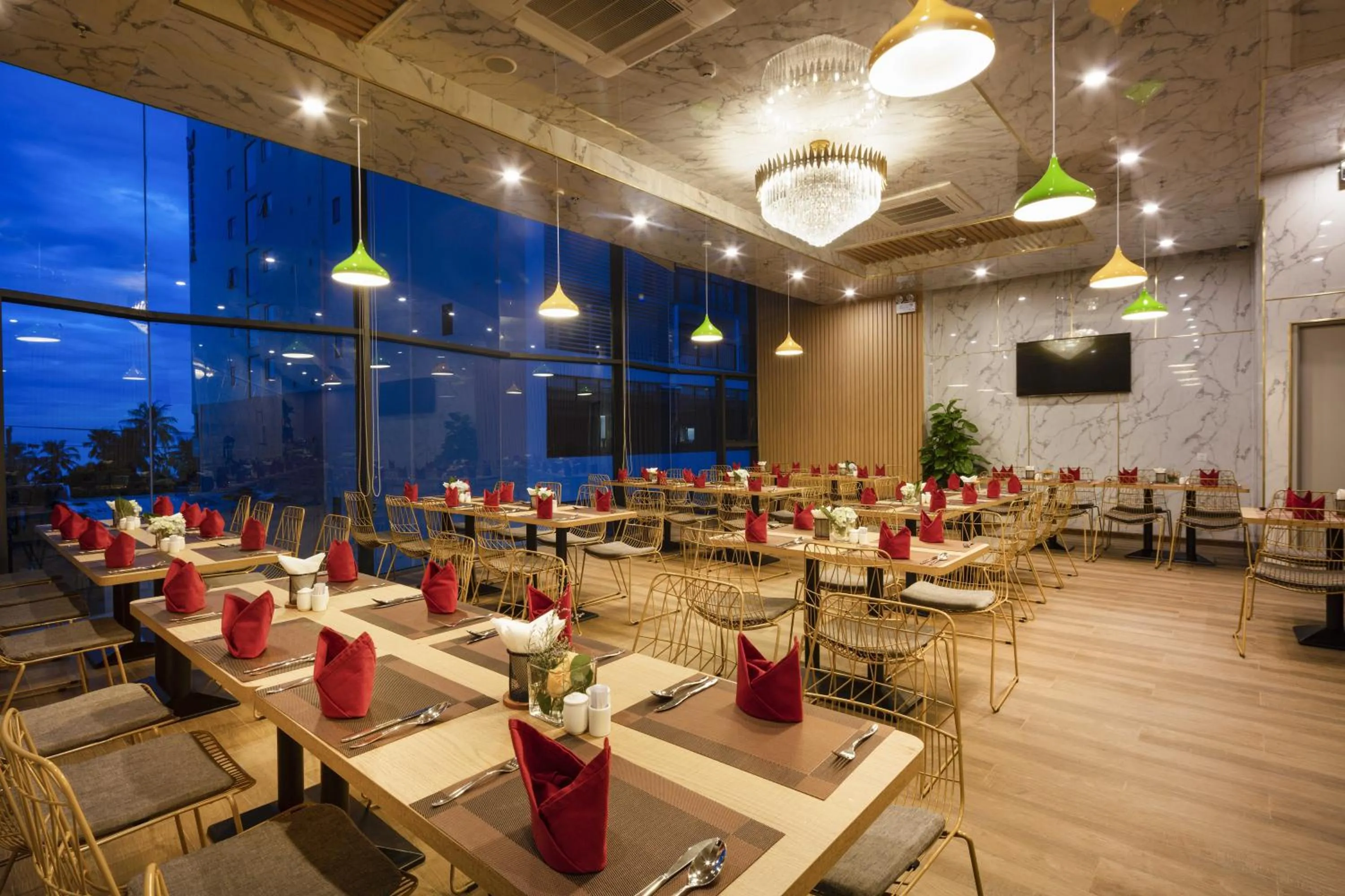 Restaurant/places to eat in Lucky Sun Hotel Nha Trang Beach