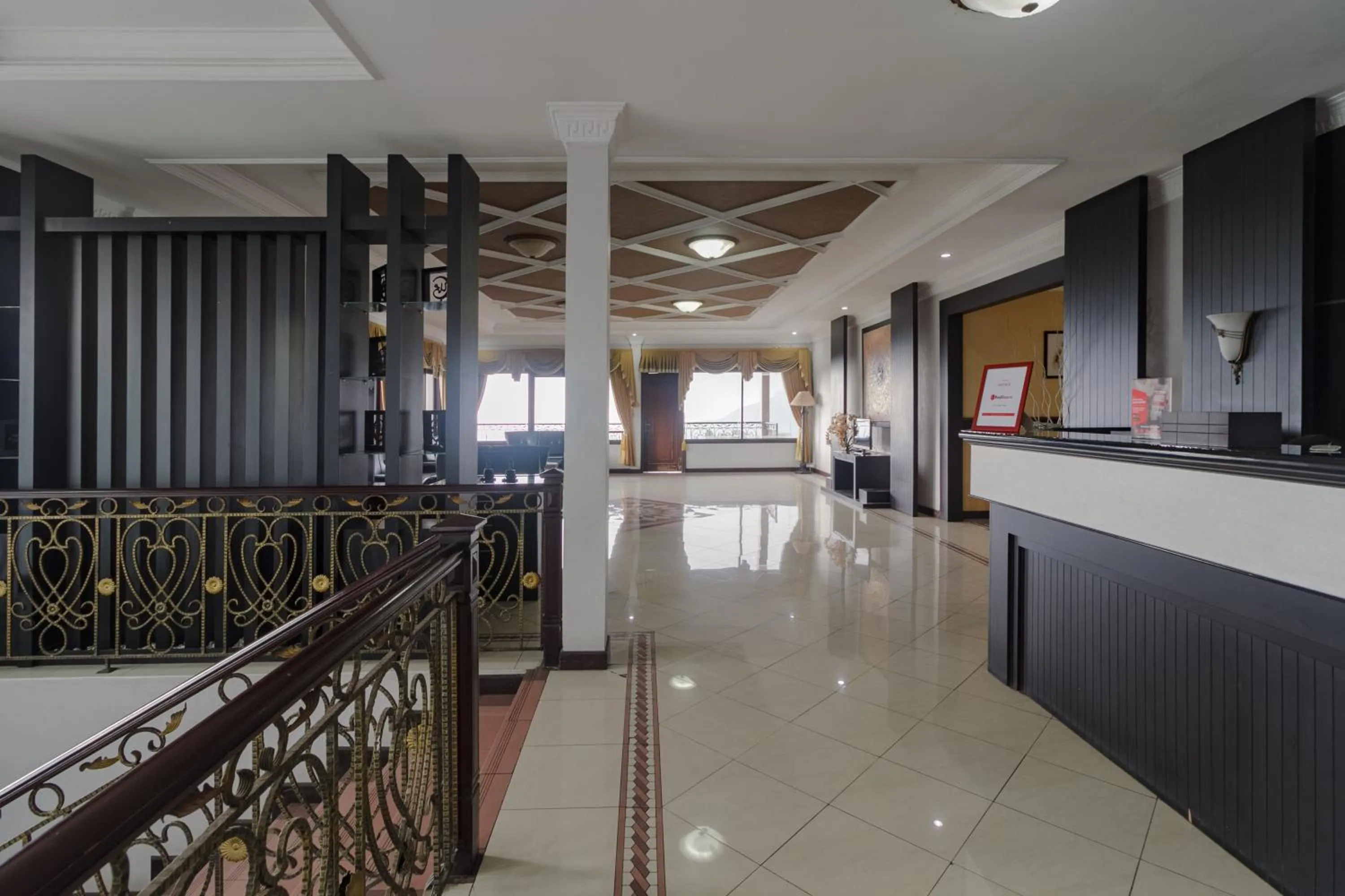 Lobby or reception in RedDoorz Syariah @ Cipanas
