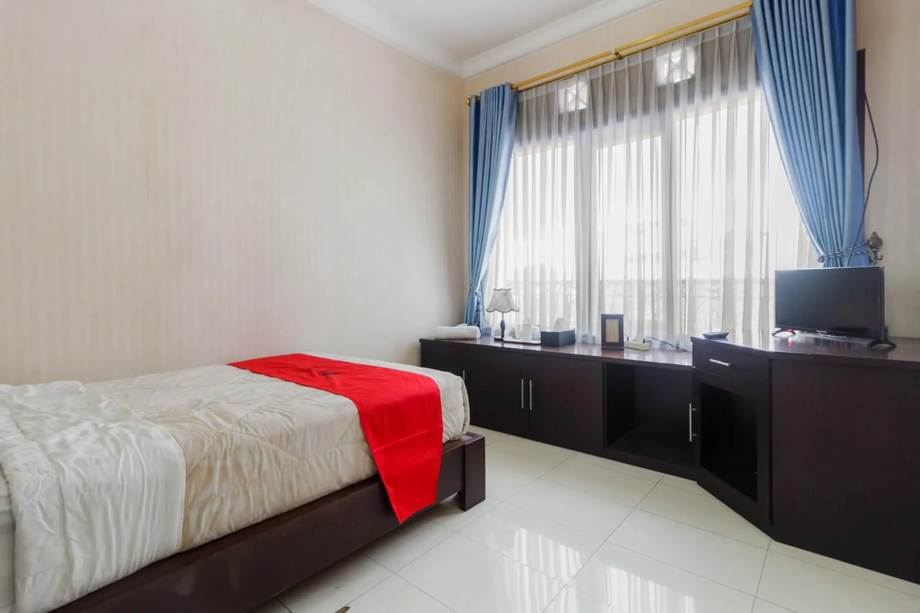 Bedroom, Bed in RedDoorz Syariah @ Cipanas Bedroom, Bed in RedDoorz Syariah @ Cipanas