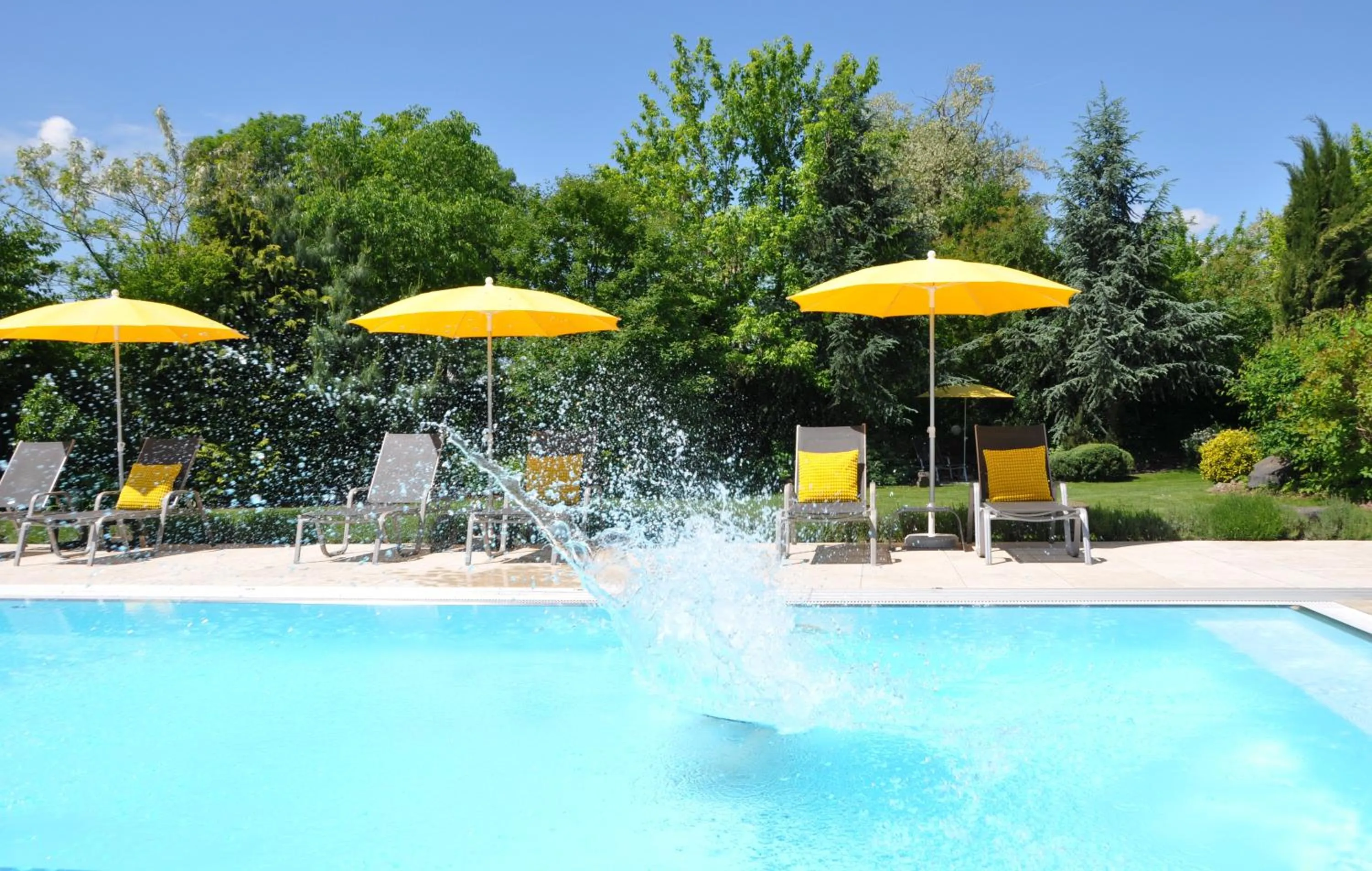 Swimming pool in Hotel Garni Toscanina - Adults Only
