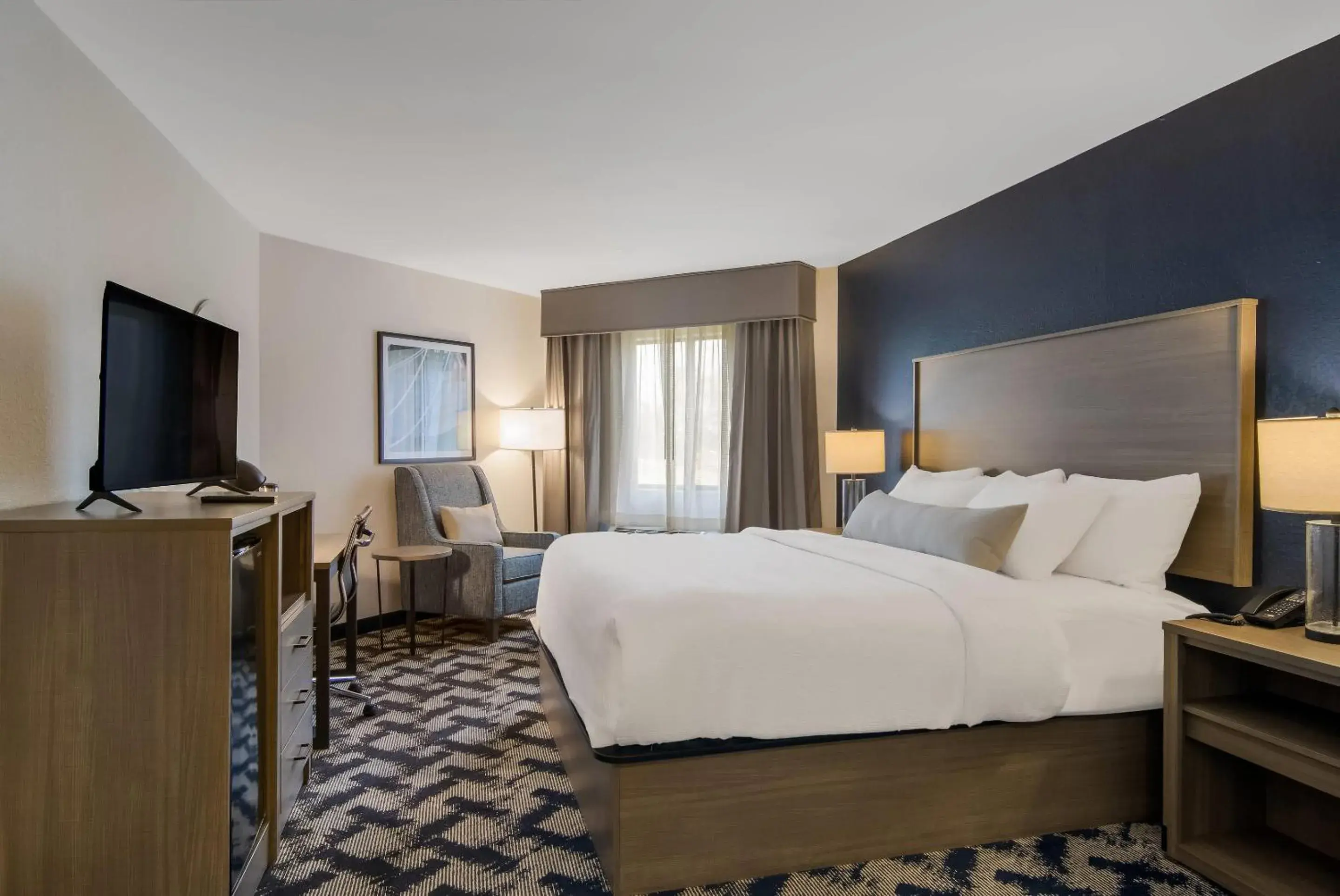 Bedroom, Bed in The Inn on Maritime Bay, an Ascend Collection Hotel Bedroom, Bed in The Inn on Maritime Bay, an Ascend Collection Hotel