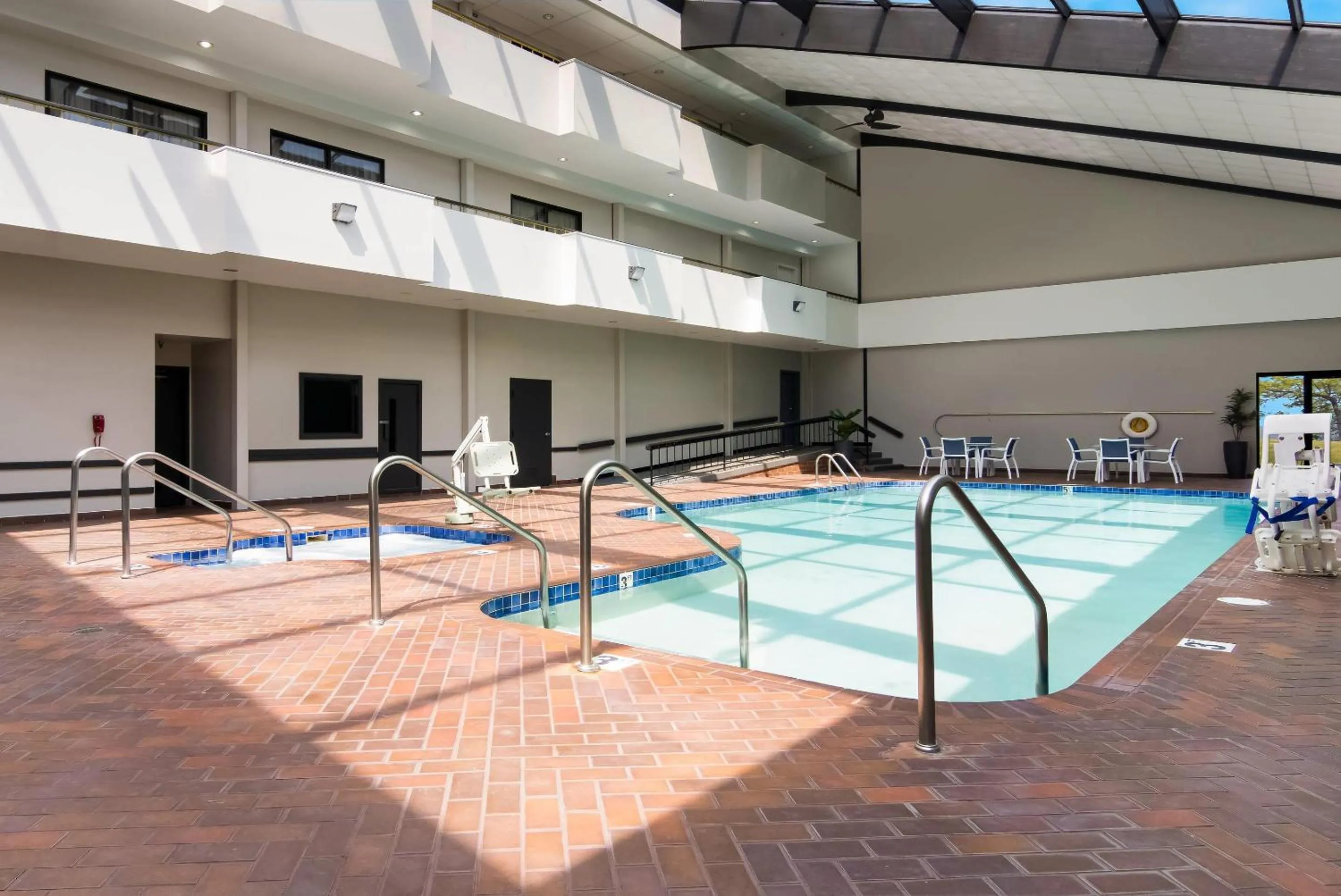 Swimming pool in The Inn on Maritime Bay, an Ascend Collection Hotel