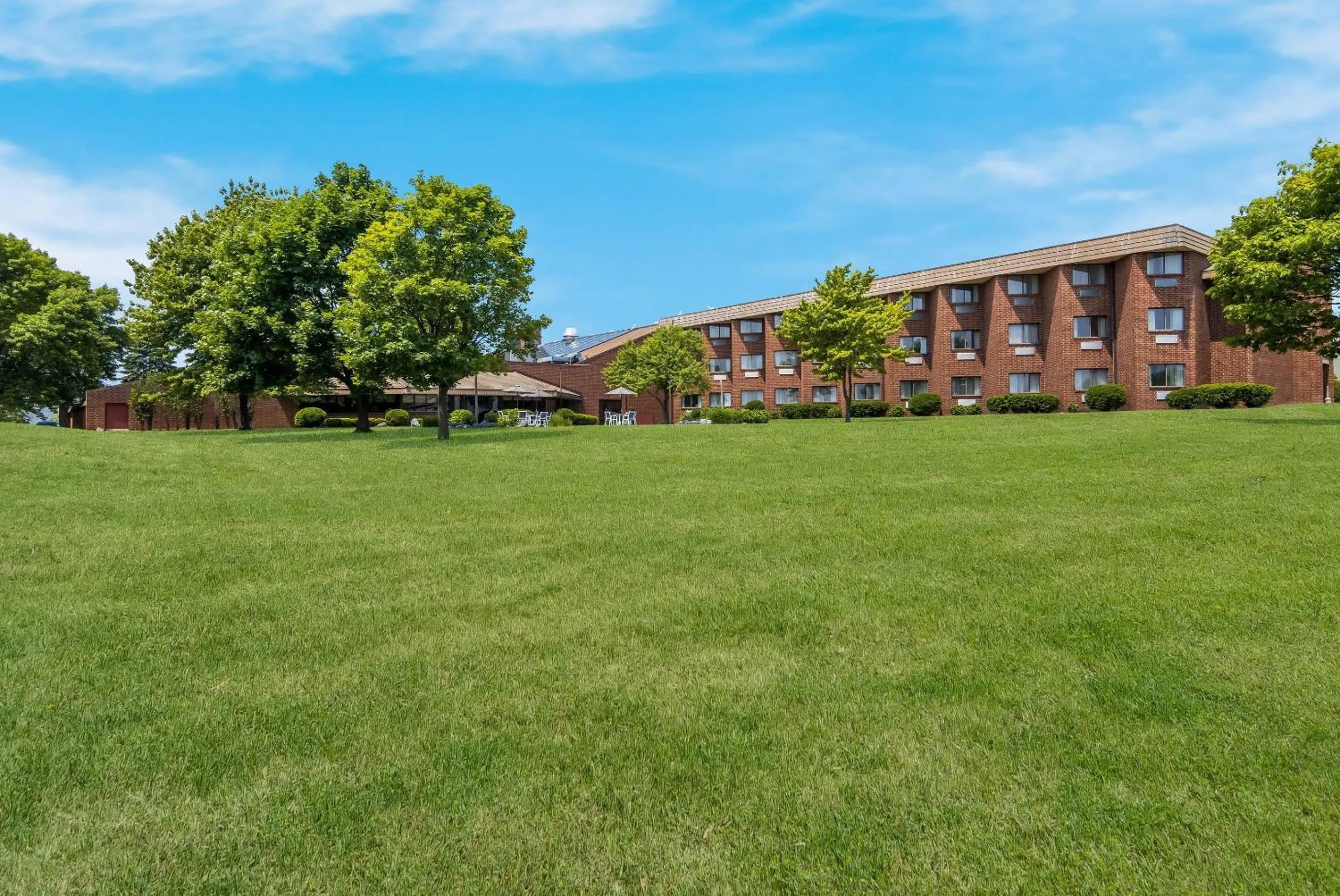 Property building in The Inn on Maritime Bay, an Ascend Collection Hotel