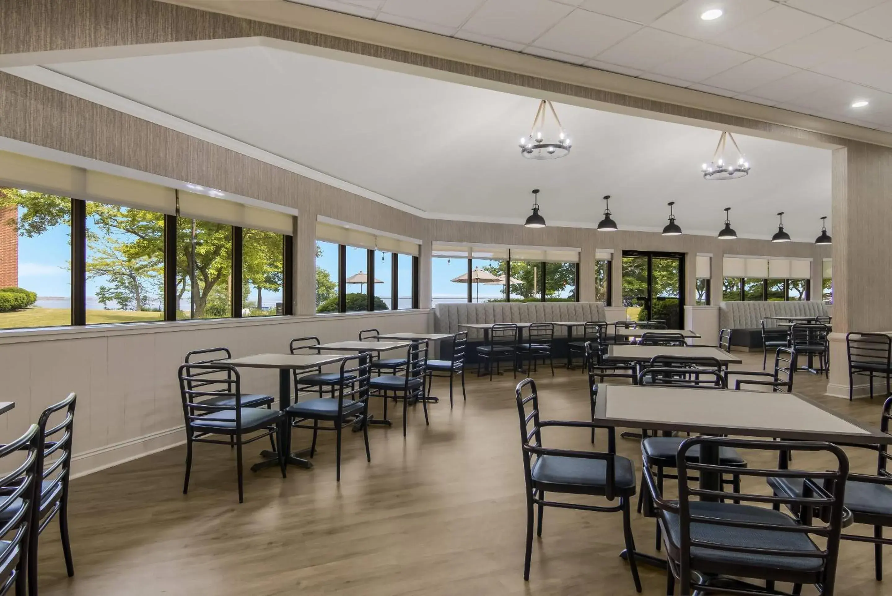 Breakfast in The Inn on Maritime Bay, an Ascend Collection Hotel Breakfast in The Inn on Maritime Bay, an Ascend Collection Hotel