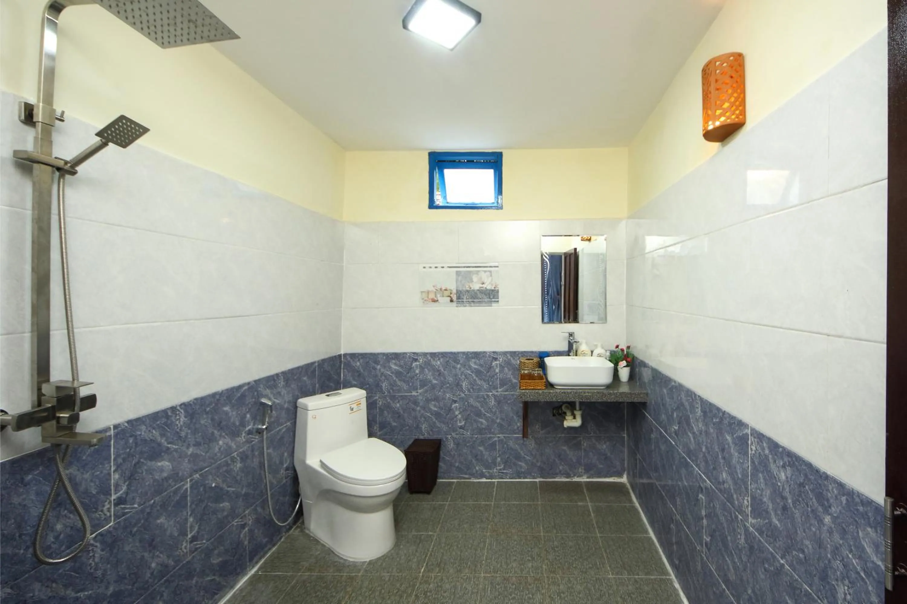 Shower in Hoi An Blue Seaside Homestay