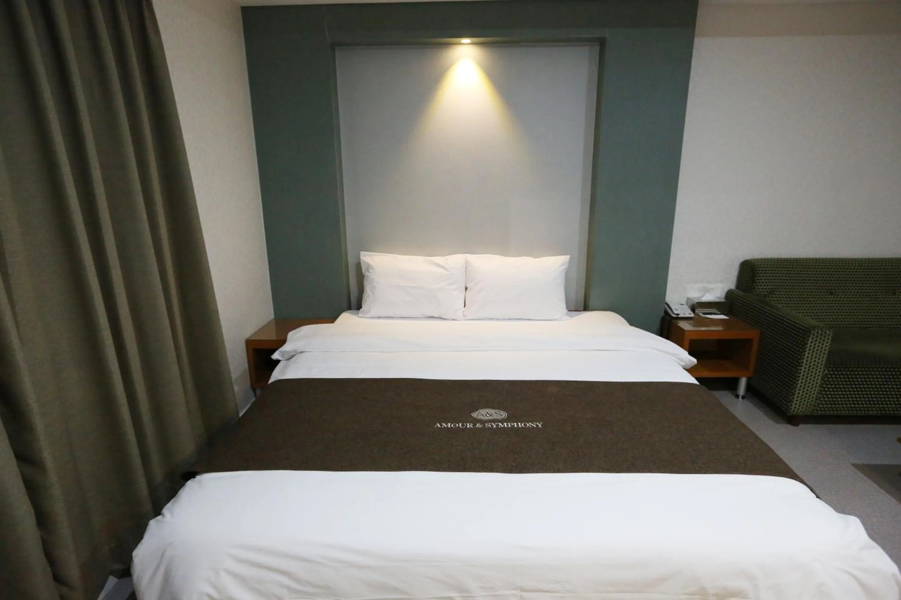 Photo of the whole room, Bed in Symphony Hotel