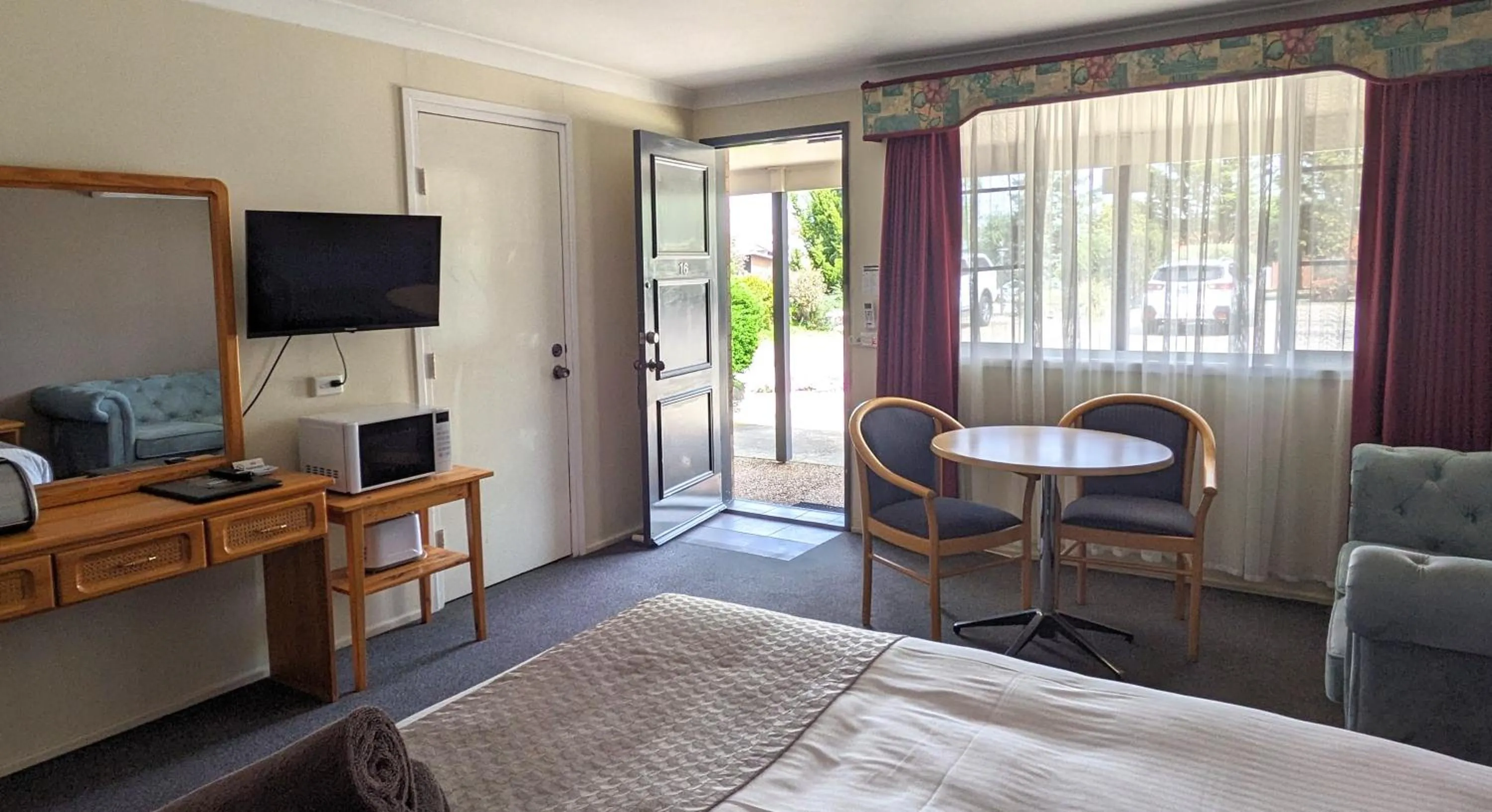 Bed in Highlands Motor Inn