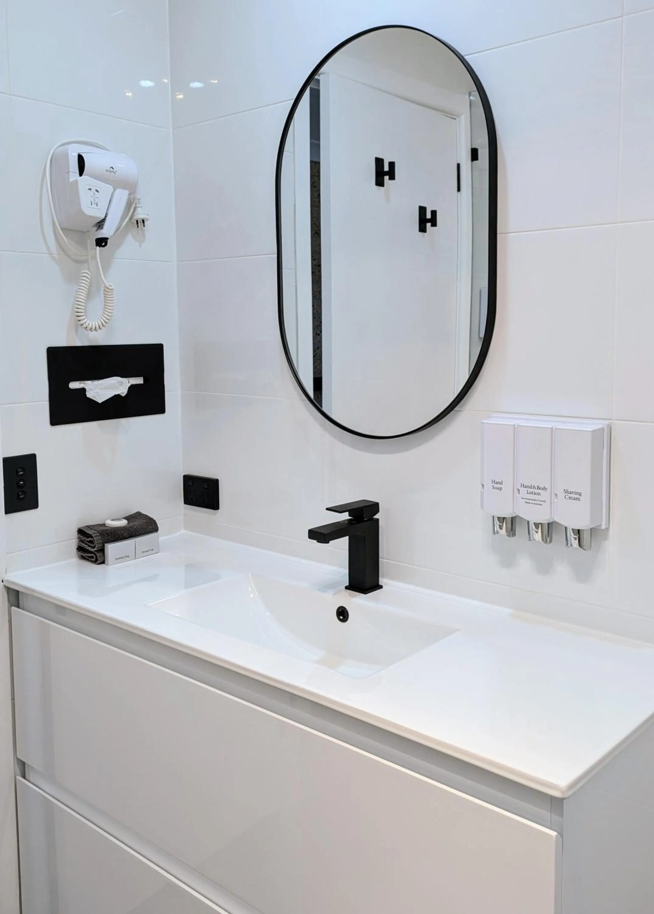 Bathroom in Highlands Motor Inn