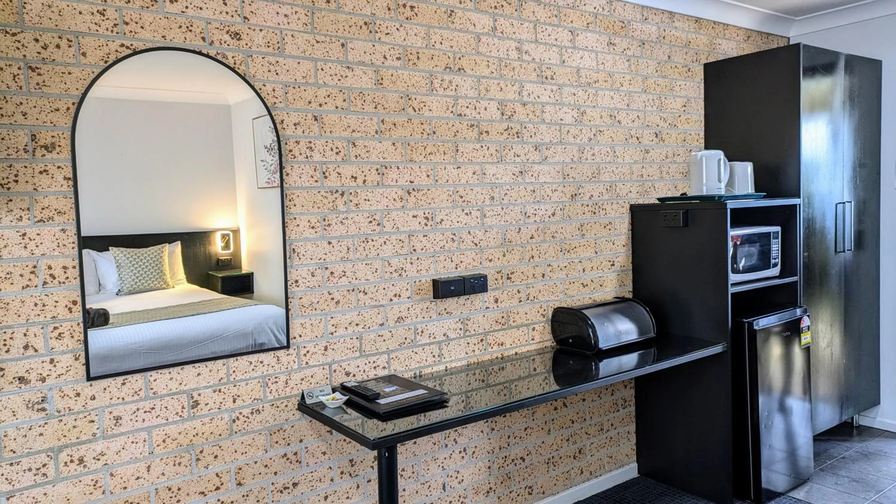 Bedroom in Highlands Motor Inn