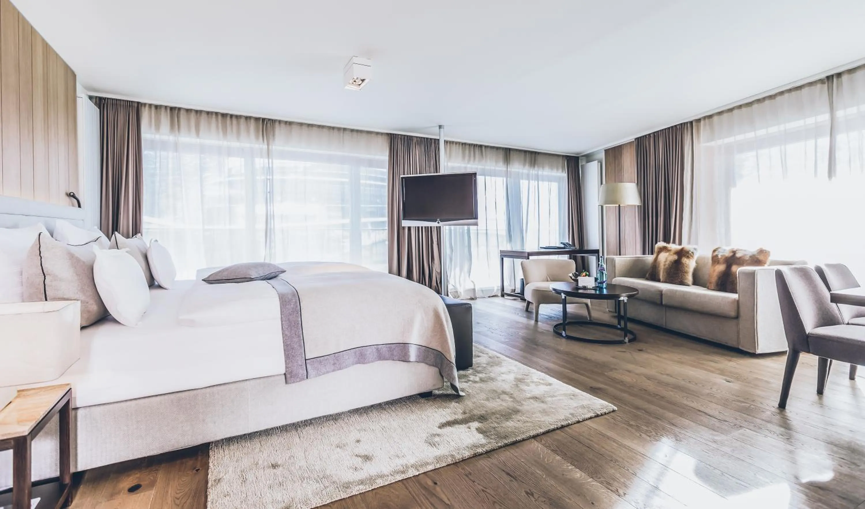 Photo of the whole room, Bed in Elizabeth Arthotel Adults Only