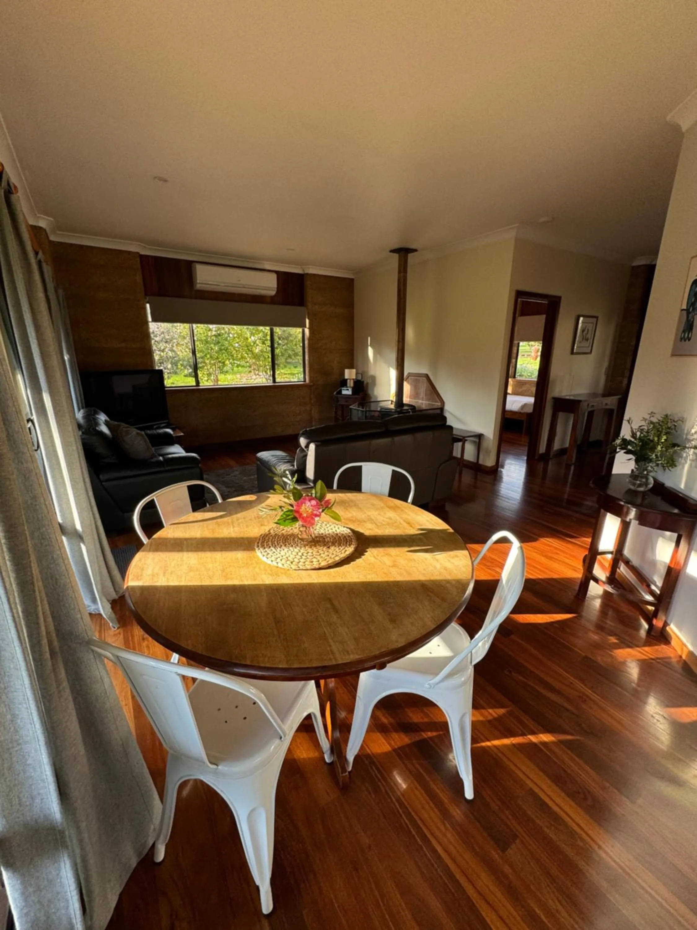 Living room in Balingup Jalbrook Cottages Jalbrook Estate