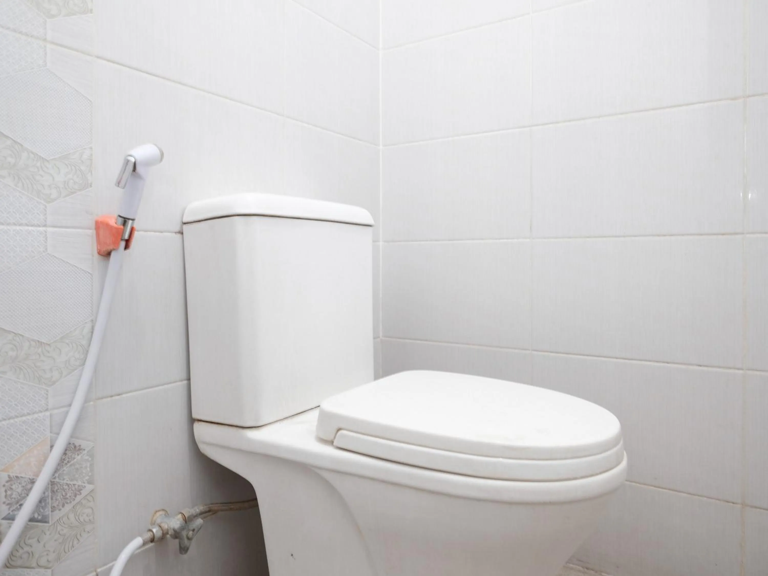 Bathroom in RedDoorz near Ciputra Golf Surabaya