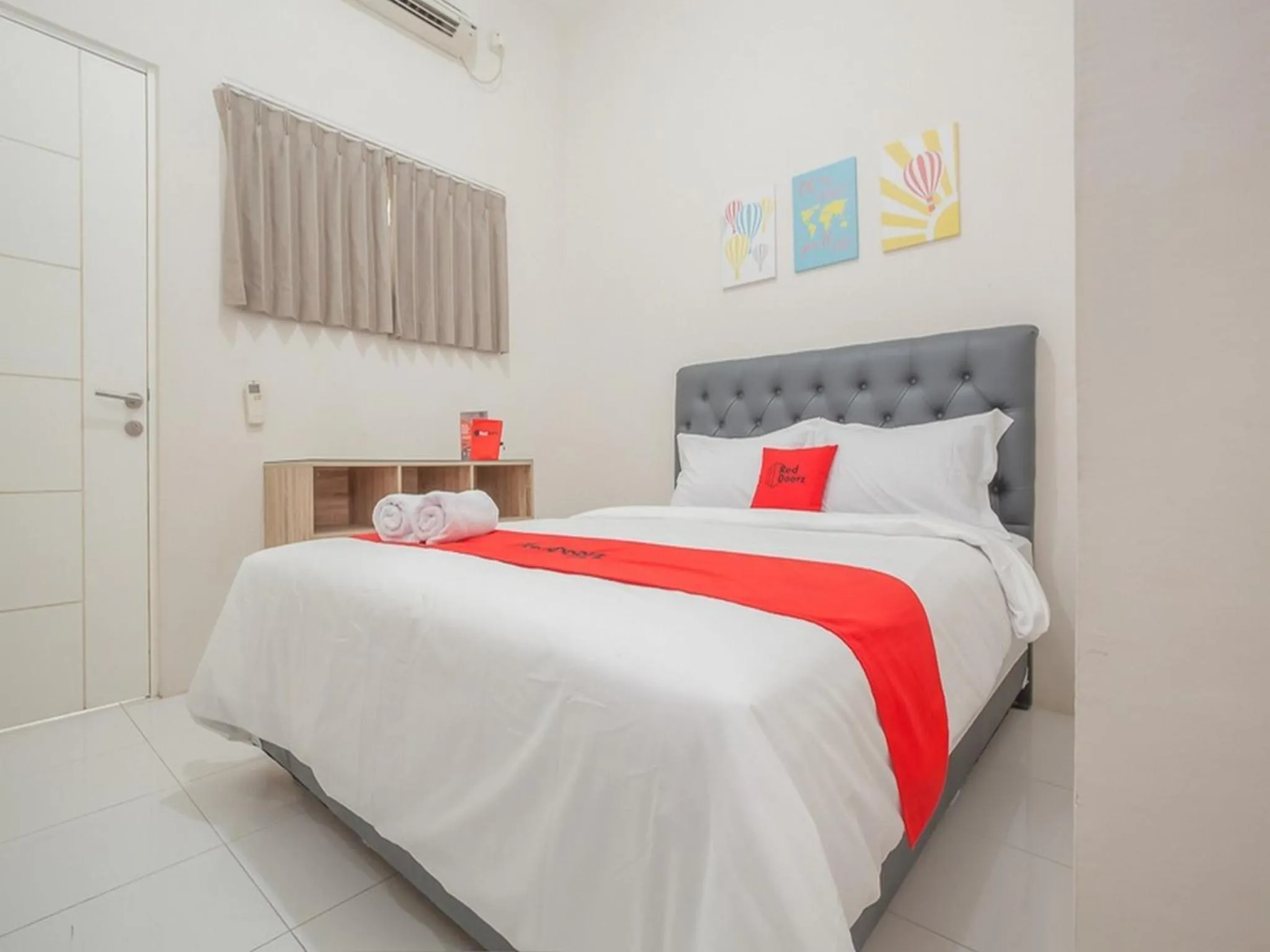 Bedroom, Bed in RedDoorz near Ciputra Golf Surabaya