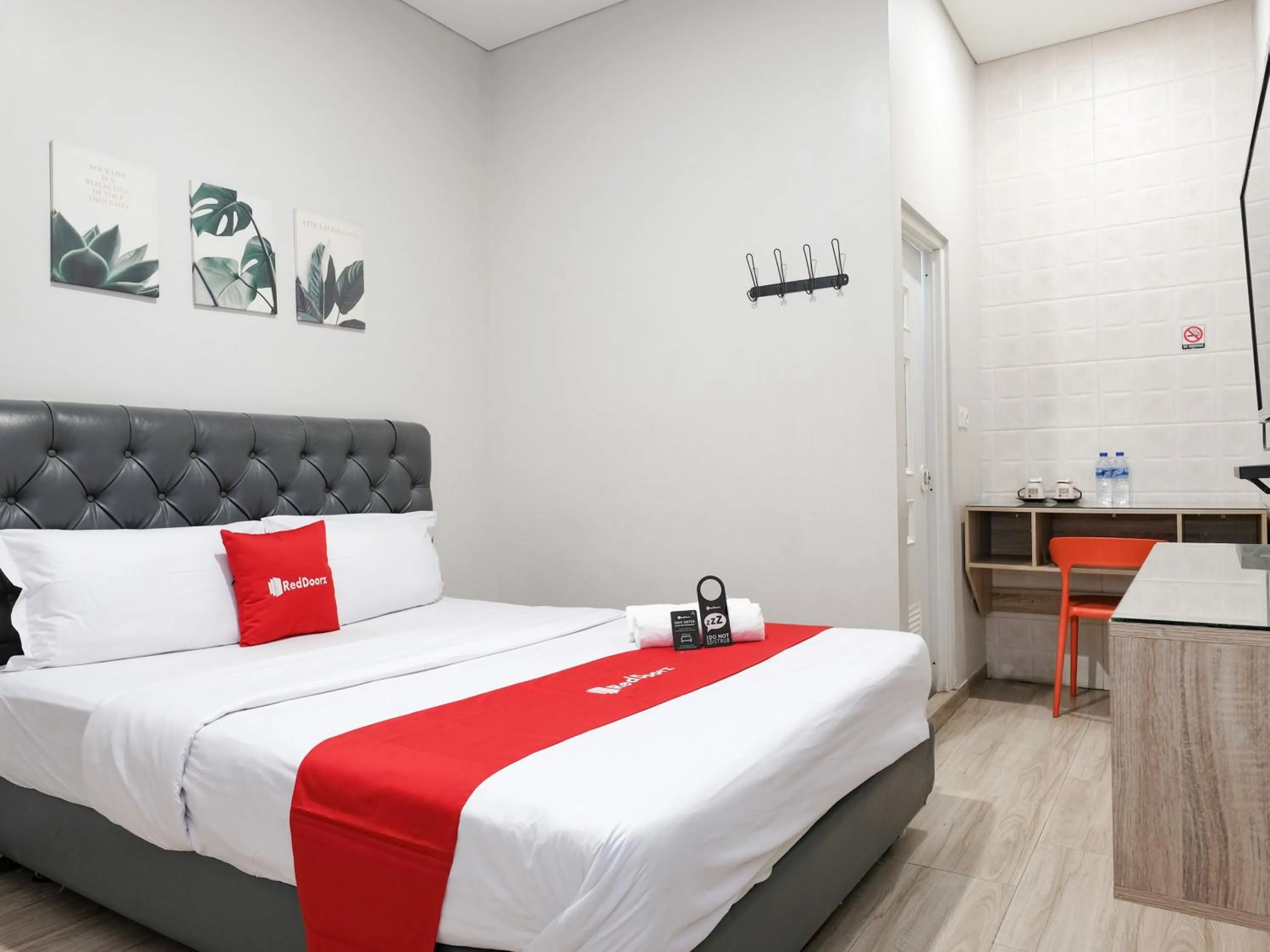 Bedroom, Bed in RedDoorz near Ciputra Golf Surabaya
