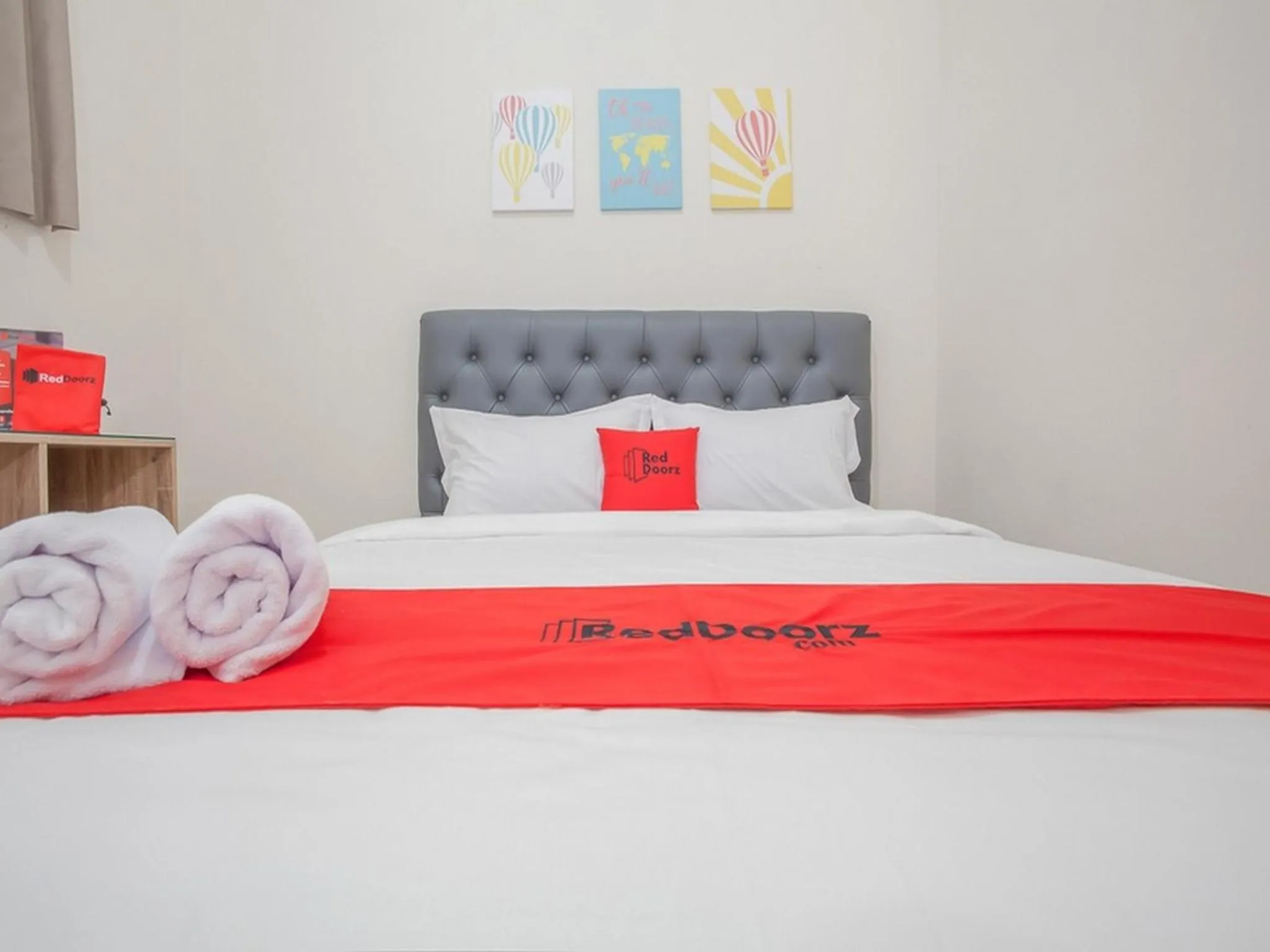 Bedroom, Bed in RedDoorz near Ciputra Golf Surabaya