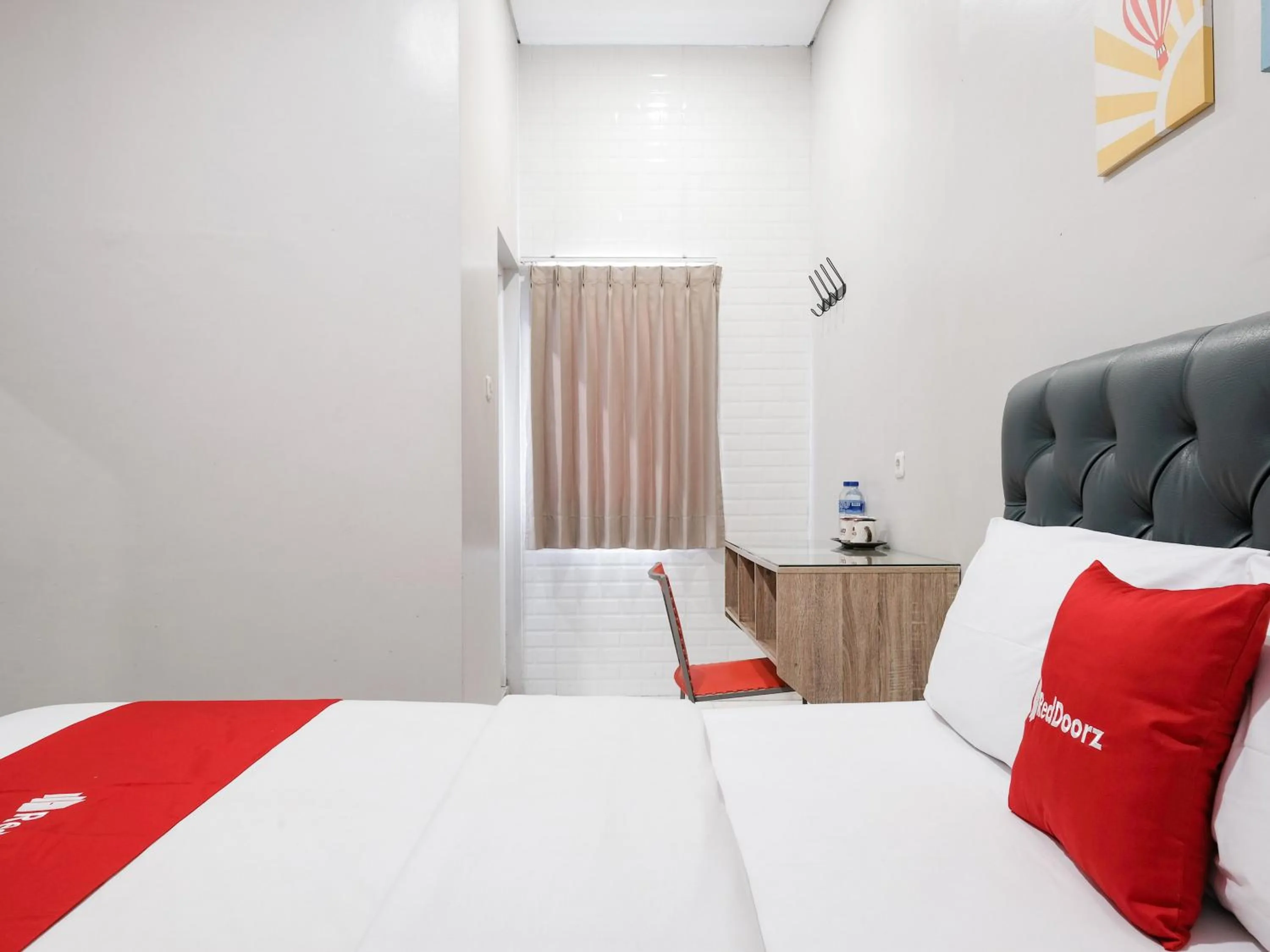 Bedroom, Bed in RedDoorz near Ciputra Golf Surabaya