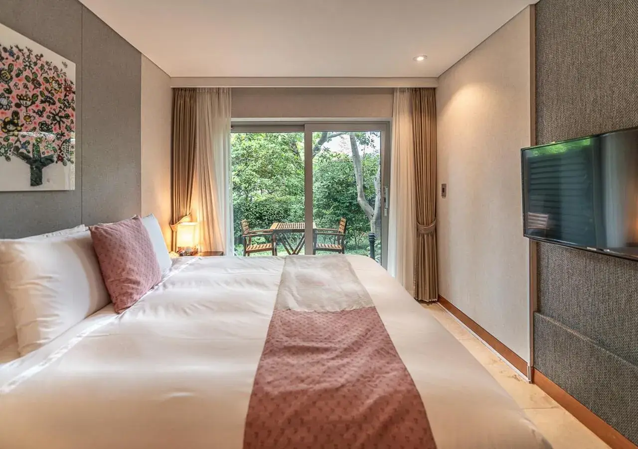 Deluxe Double Room in The Seaes Hotel & Resort Deluxe Double Room in The Seaes Hotel & Resort