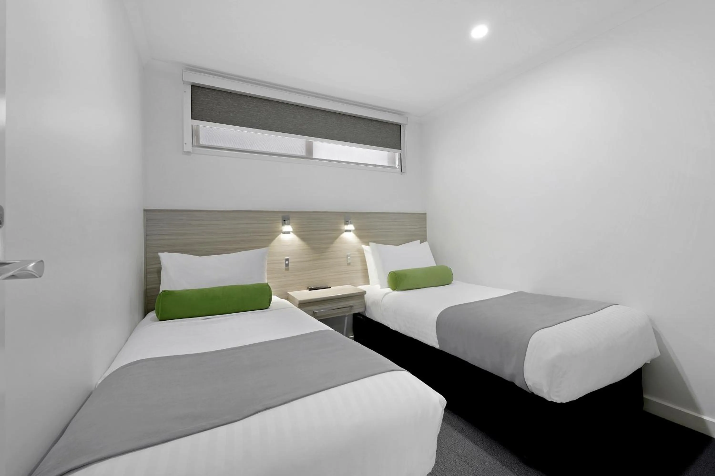 Bedroom, Bed in Hamilton Lonsdale Motel