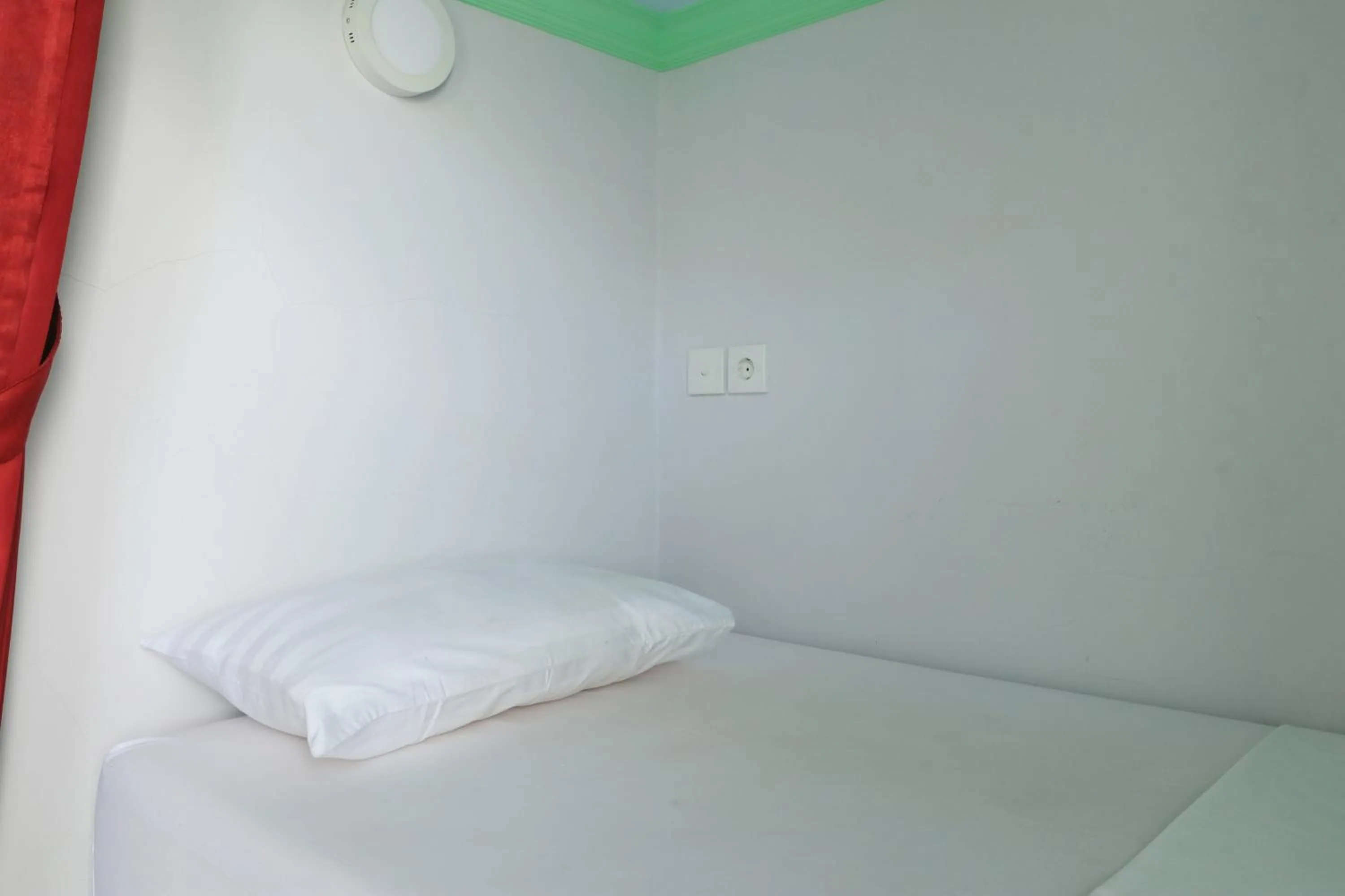 Bed in Pering Bungalow Ubud